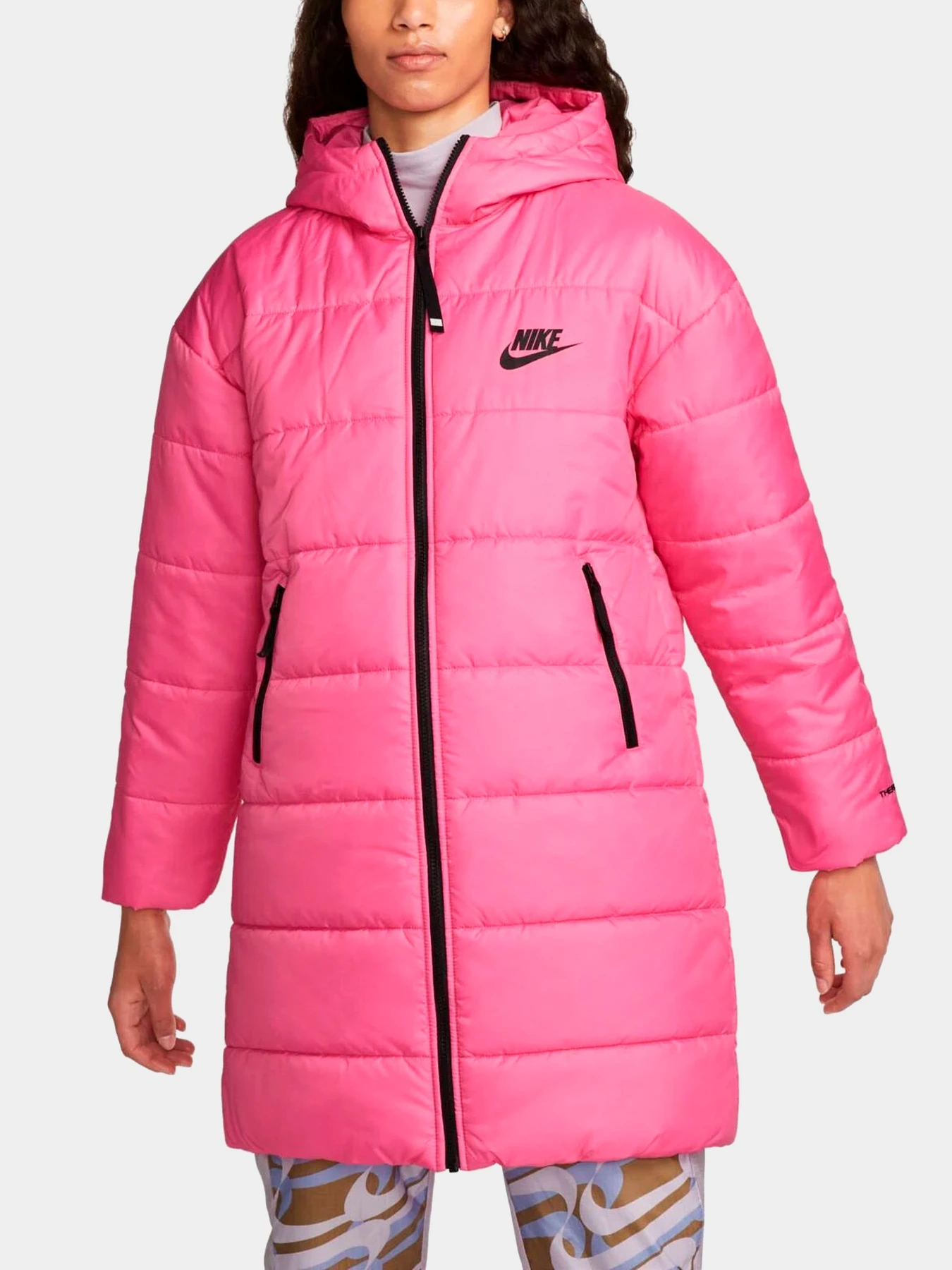 Куртки и дубленки NIKE модель DX1798-684 Куртки и дубленки NIKE модель DX1798-684 Фото