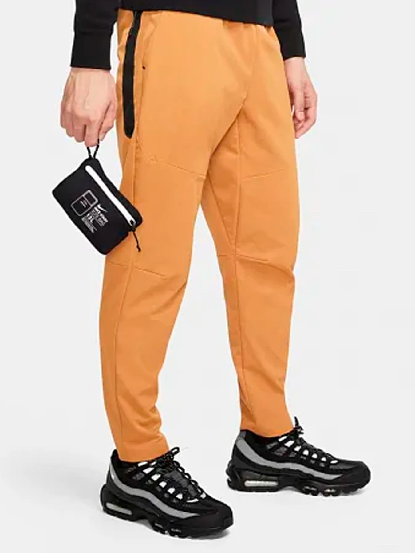 Сумки NIKE модель DD1357-010 Сумки NIKE модель DD1357-010 Фото
