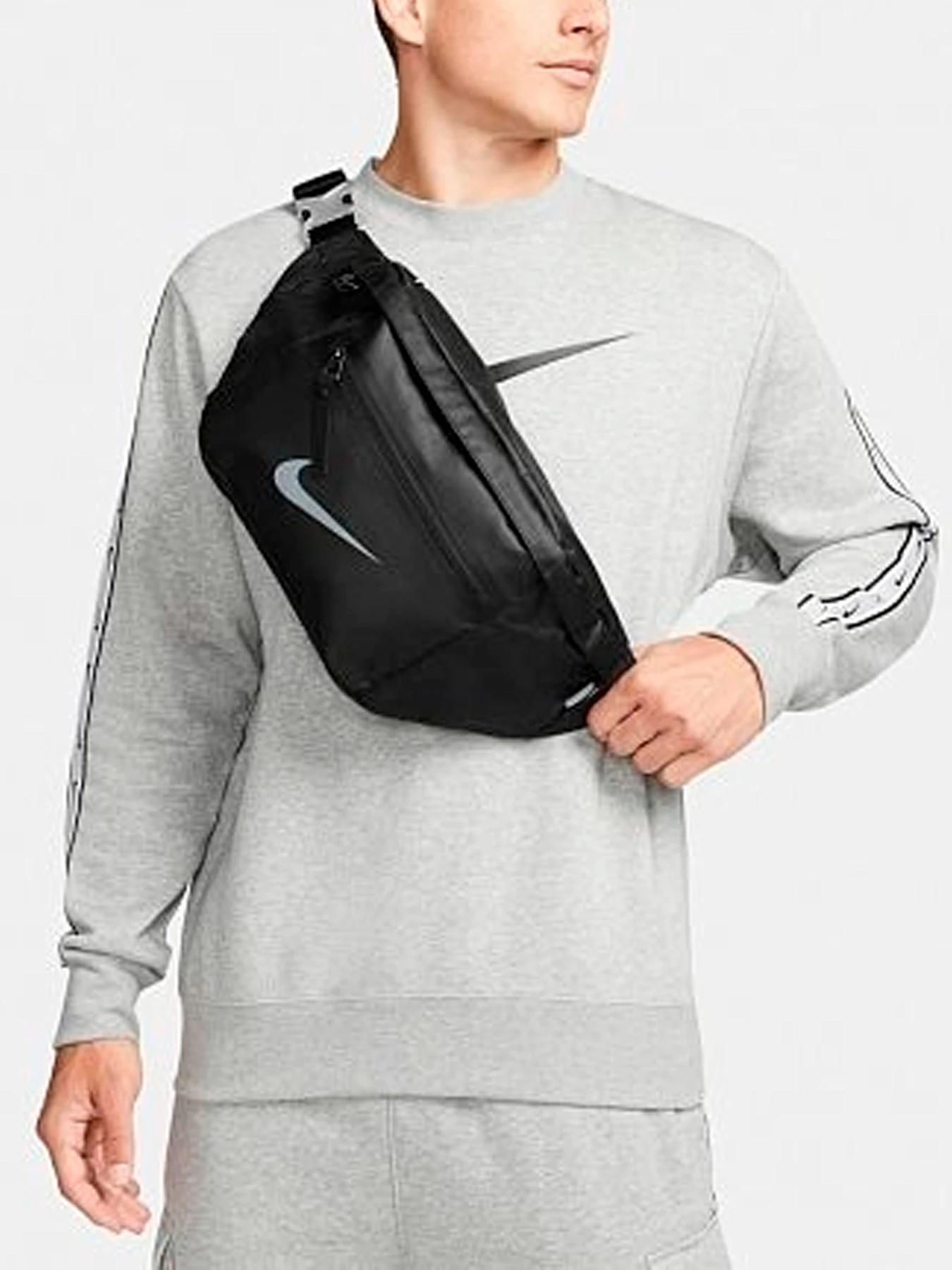 Сумки NIKE модель DO7956-010 Сумки NIKE модель DO7956-010 Фото