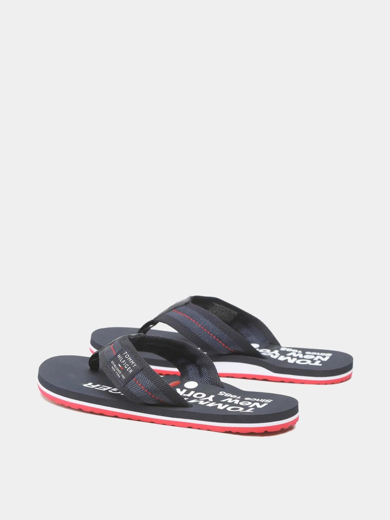 Шлёпанцы Tommy Hilfiger модель FM0FM04410-DW5 Шлёпанцы Tommy Hilfiger модель FM0FM04410-DW5 Фото