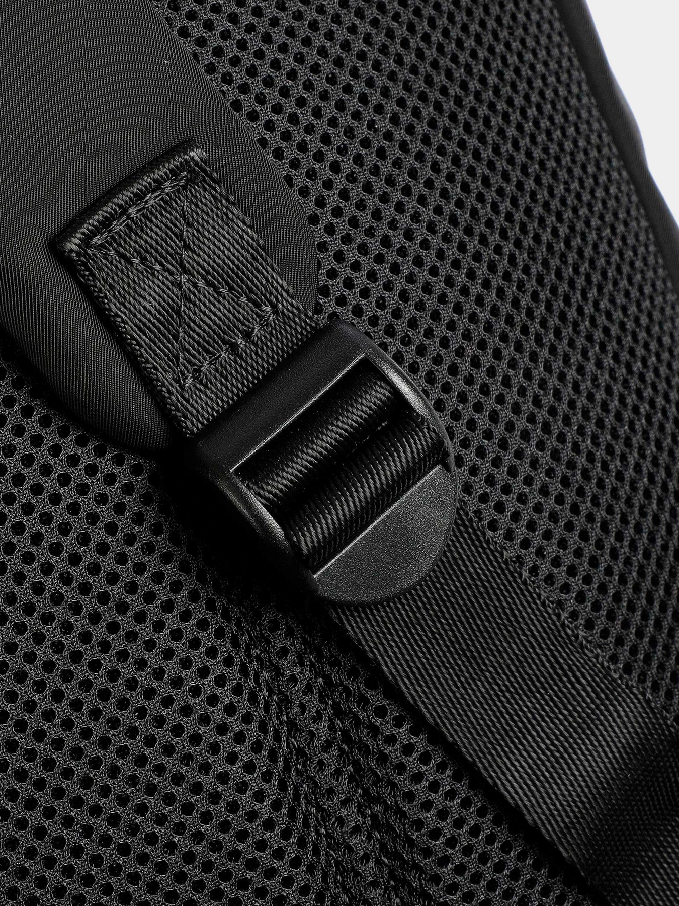 Рюкзаки Tommy Hilfiger модель AM0AM10547-BDS Рюкзаки Tommy Hilfiger модель AM0AM10547-BDS Фото