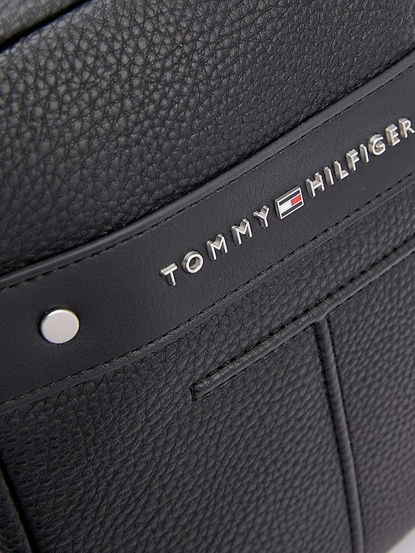 Сумки Tommy Hilfiger модель AM0AM10564-BDS Сумки Tommy Hilfiger модель AM0AM10564-BDS Фото