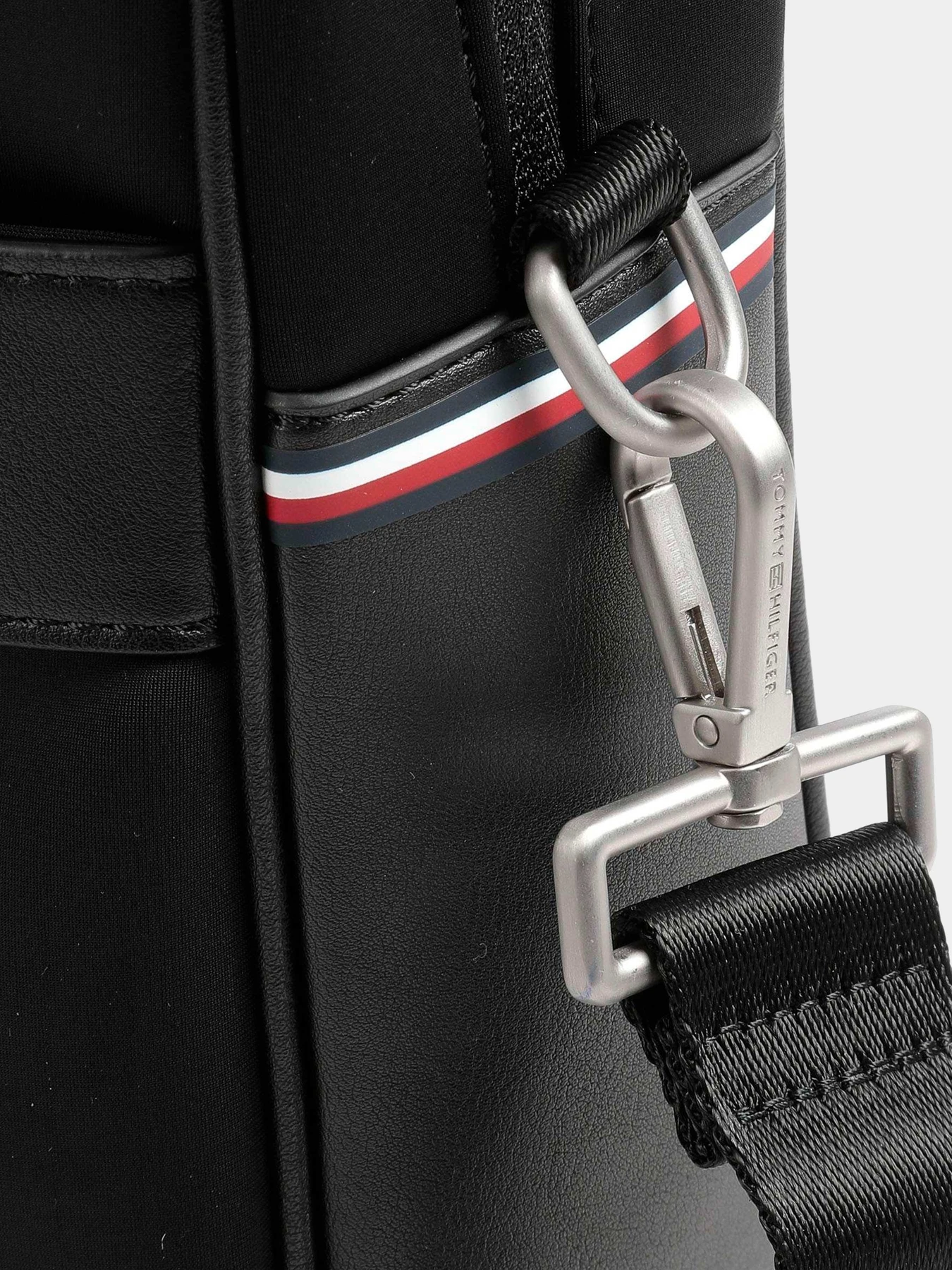 Сумки Tommy Hilfiger модель AM0AM10567-BDS Сумки Tommy Hilfiger модель AM0AM10567-BDS Фото
