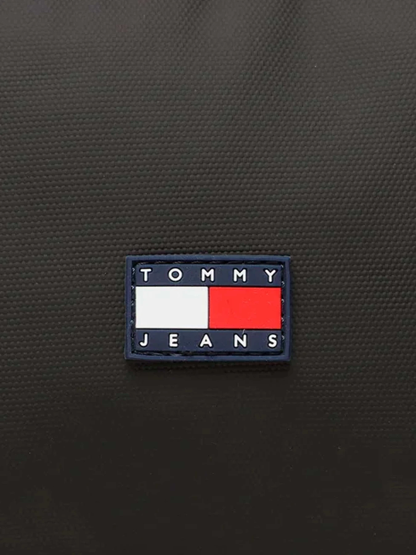 TJM FUNCTION WASHBAG Tommy Hilfiger модель AM0AM10636-BDS TJM FUNCTION WASHBAG Tommy Hilfiger модель AM0AM10636-BDS Фото