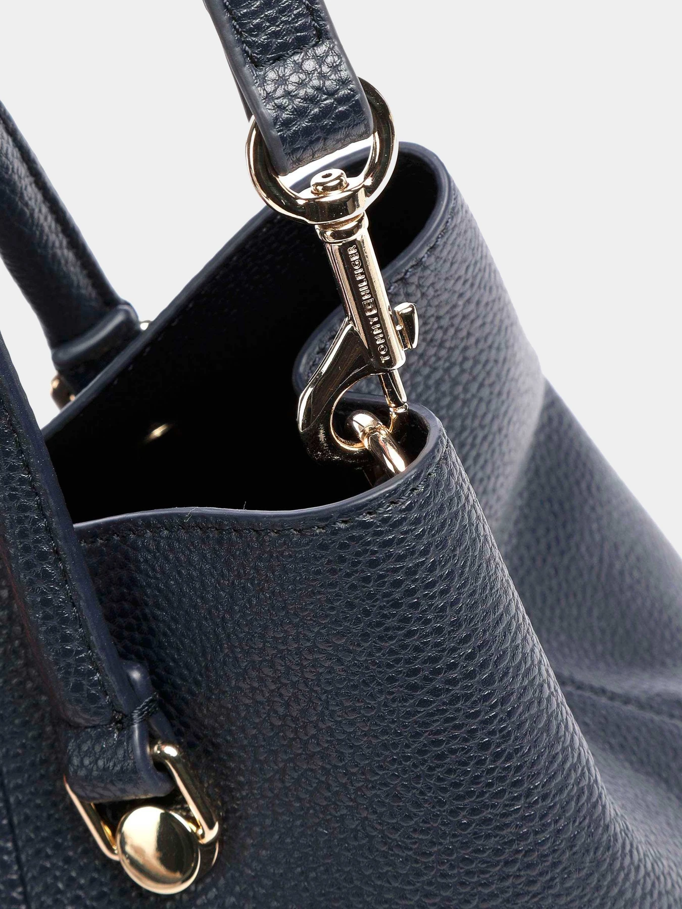 Сумки Tommy Hilfiger модель AW0AW14318-DW6 Сумки Tommy Hilfiger модель AW0AW14318-DW6 Фото
