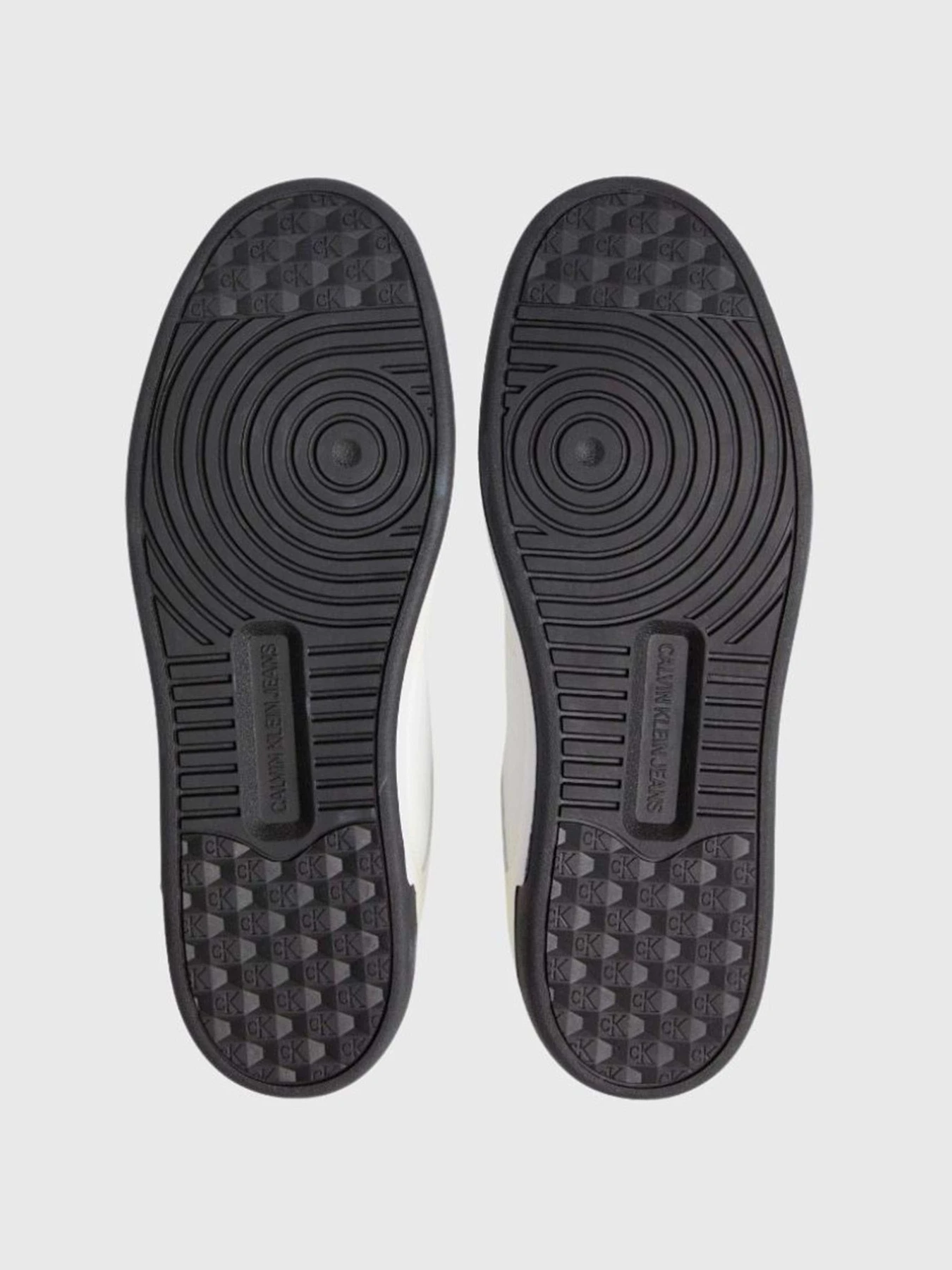 Кроссовки Calvin Klein модель YM0YM00574-0F6 Кроссовки Calvin Klein модель YM0YM00574-0F6 Фото