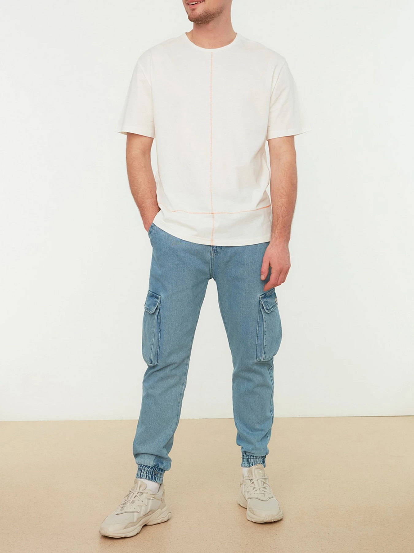 Футболки и поло Trendyol модель TMNSS21TS2185/Ekru Фото