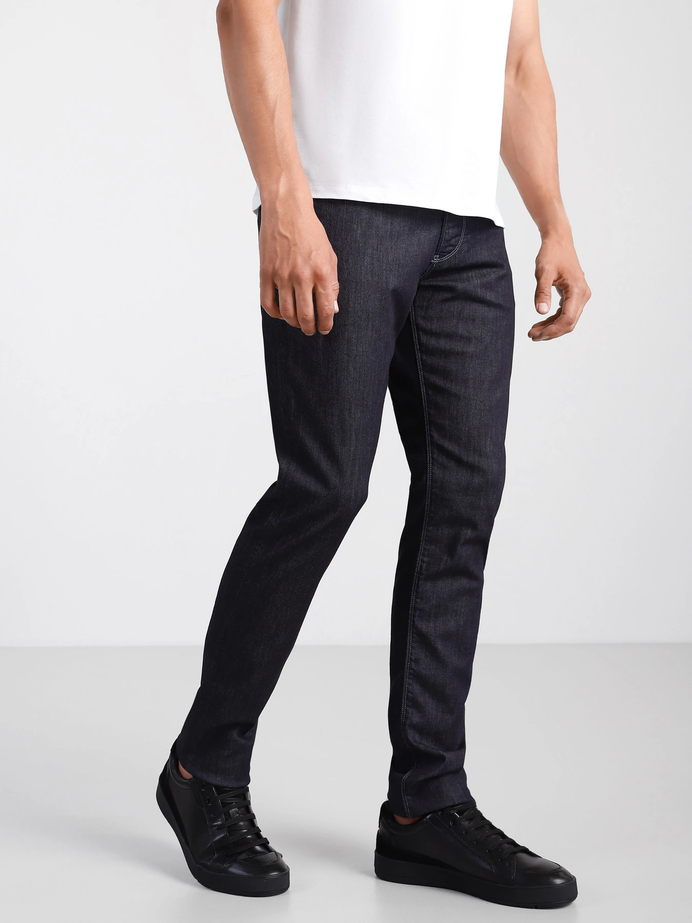 Джинсы Emporio Armani модель 8N1J06-1D85Z-0941 Джинсы Emporio Armani модель 8N1J06-1D85Z-0941 Фото