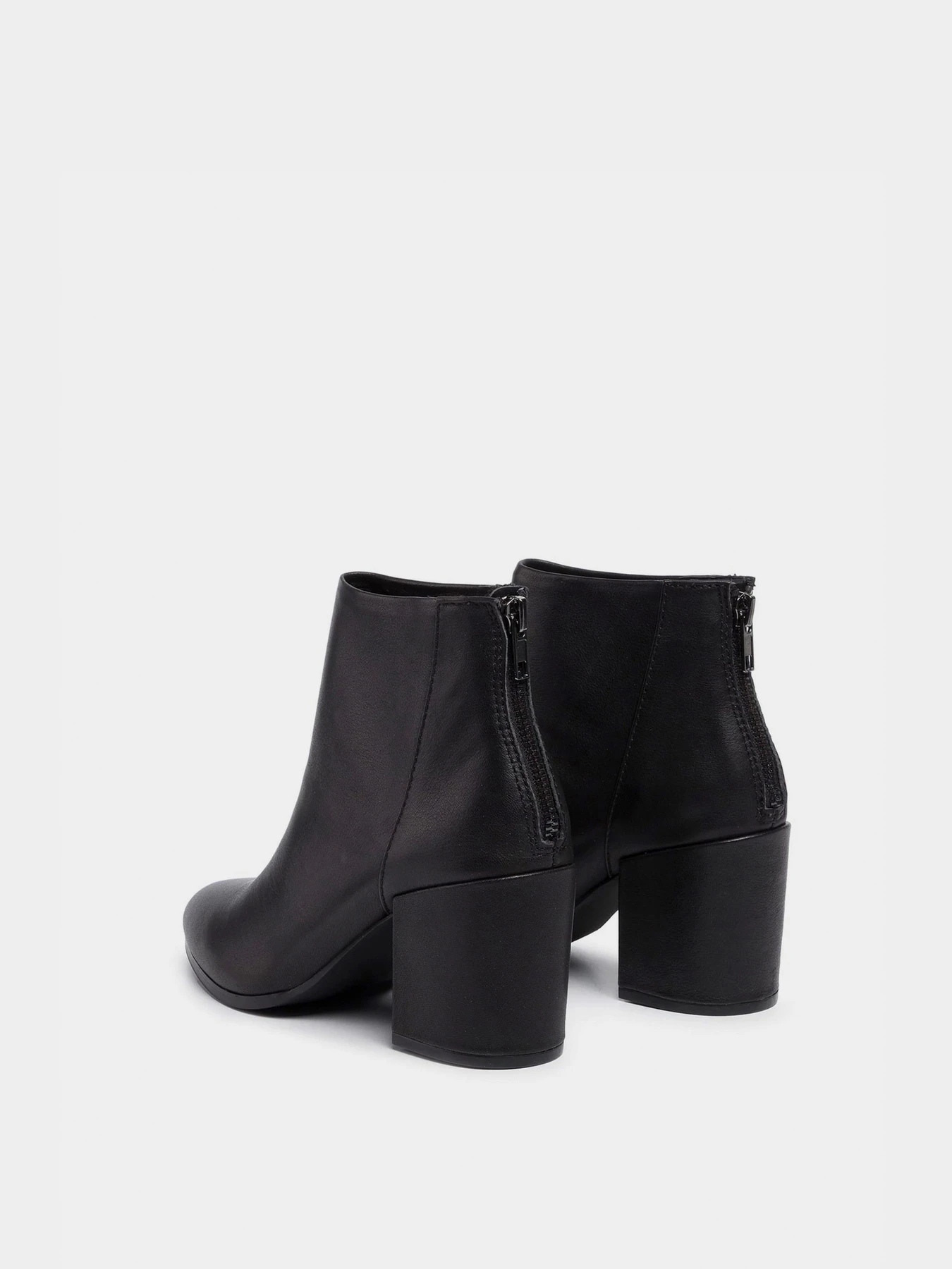 Ботинки и сапоги Steve Madden модель SM11000715-BLACK LEATHER Ботинки и сапоги Steve Madden модель SM11000715-BLACK LEATHER Фото
