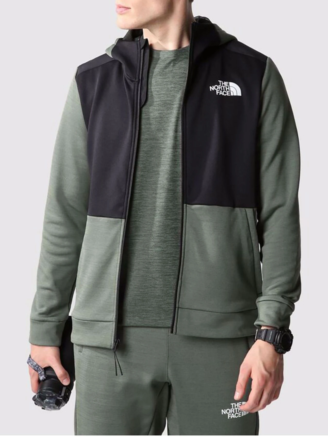 Худи и свитшоты The North Face модель NF0A7ZAJ9Q91 Худи и свитшоты The North Face модель NF0A7ZAJ9Q91 Фото