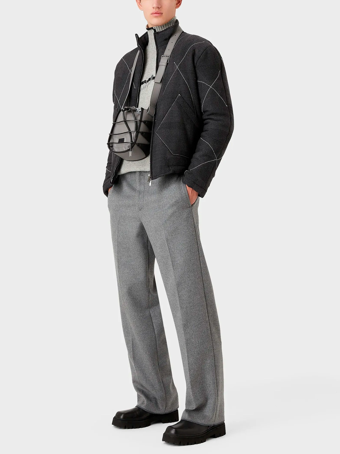 Куртки и дубленки Emporio Armani модель H31R15-C1258-631 Куртки и дубленки Emporio Armani модель H31R15-C1258-631 Фото