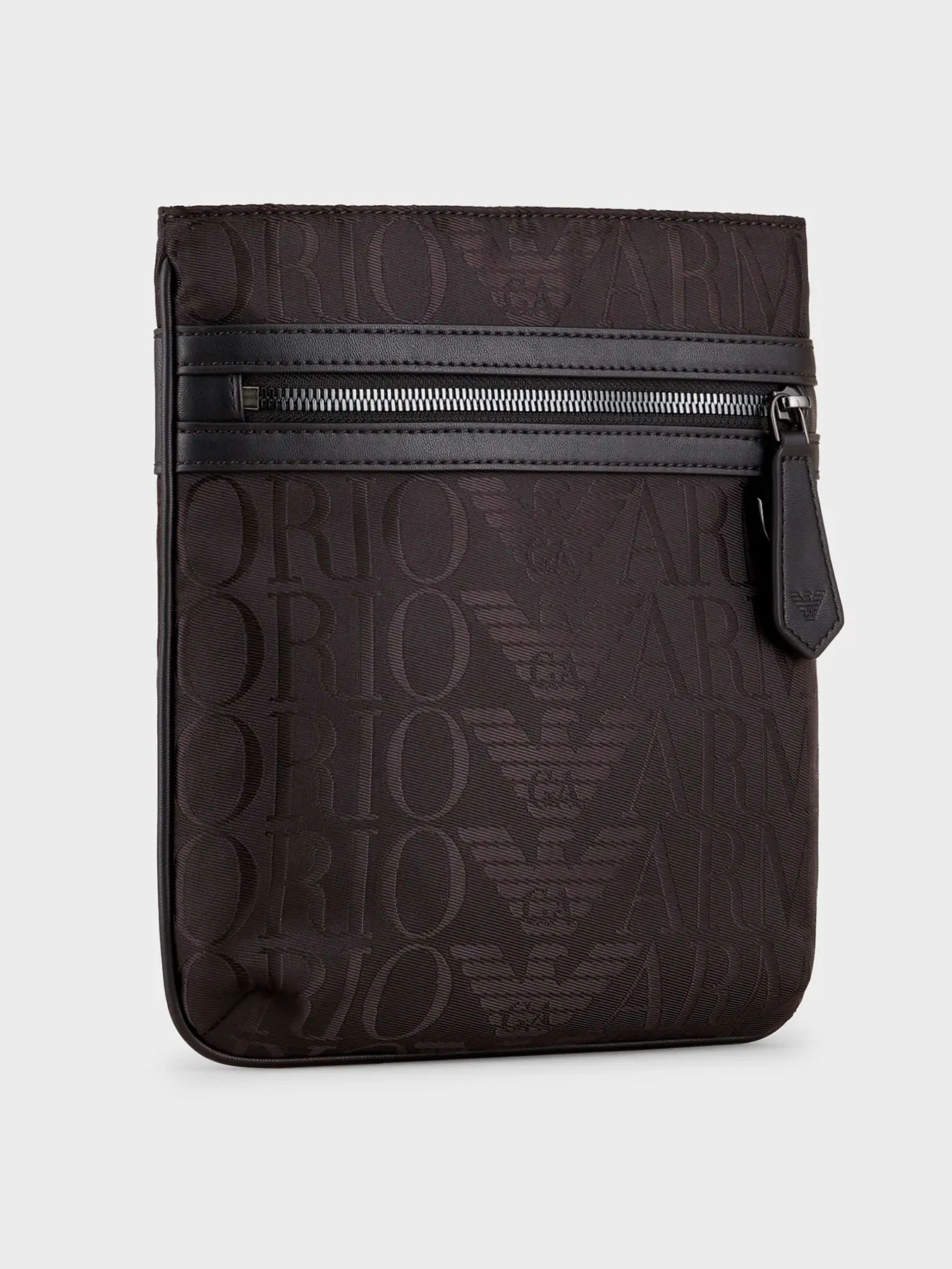 Сумки Emporio Armani модель Y4M185-Y152J-81073 Сумки Emporio Armani модель Y4M185-Y152J-81073 Фото