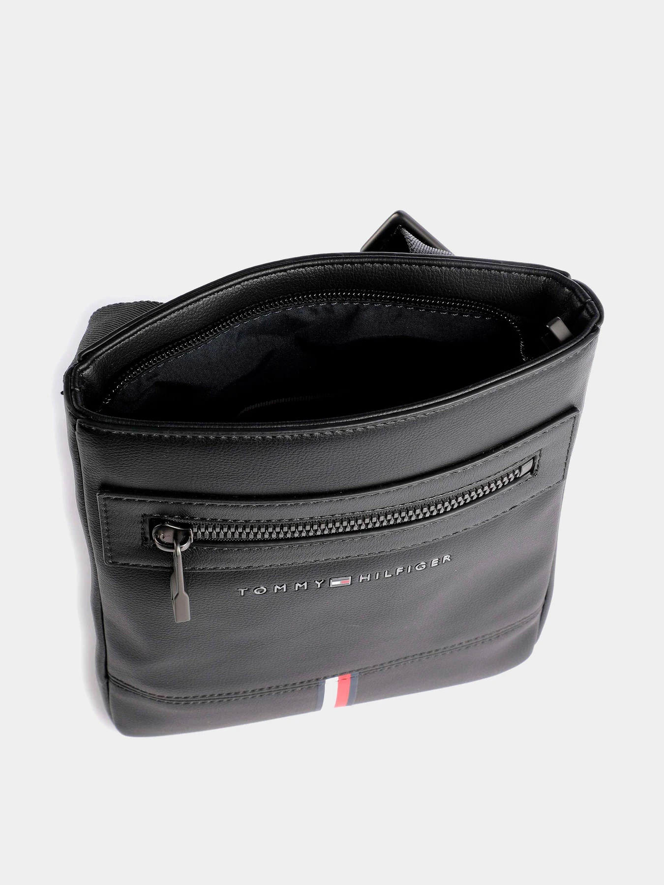 Сумки Tommy Hilfiger модель AM0AM10930-BDS Сумки Tommy Hilfiger модель AM0AM10930-BDS Фото