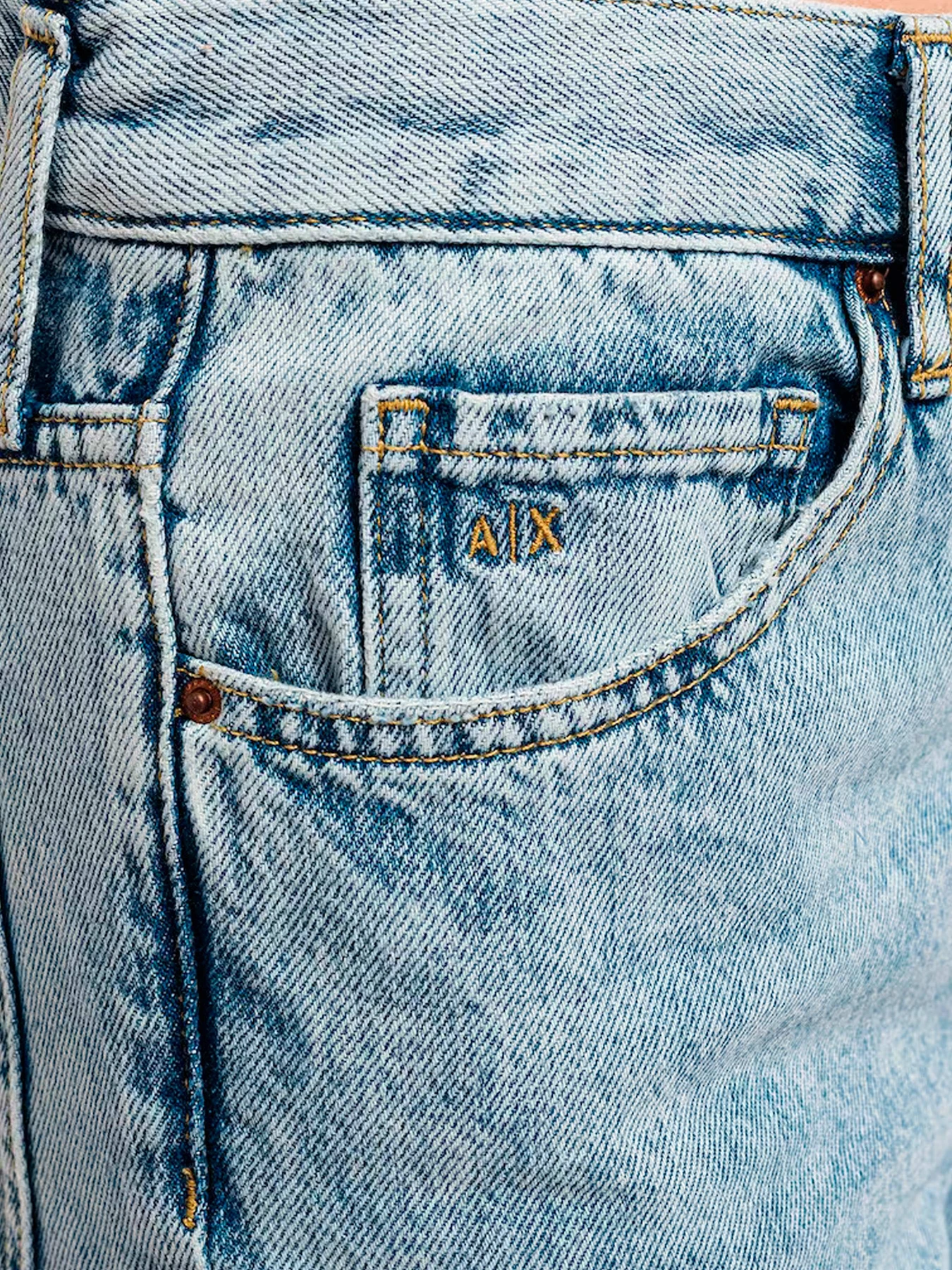 Джинсы Armani Exchange модель 3RYJ51-Y3NRZ-1500 Джинсы Armani Exchange модель 3RYJ51-Y3NRZ-1500 Фото