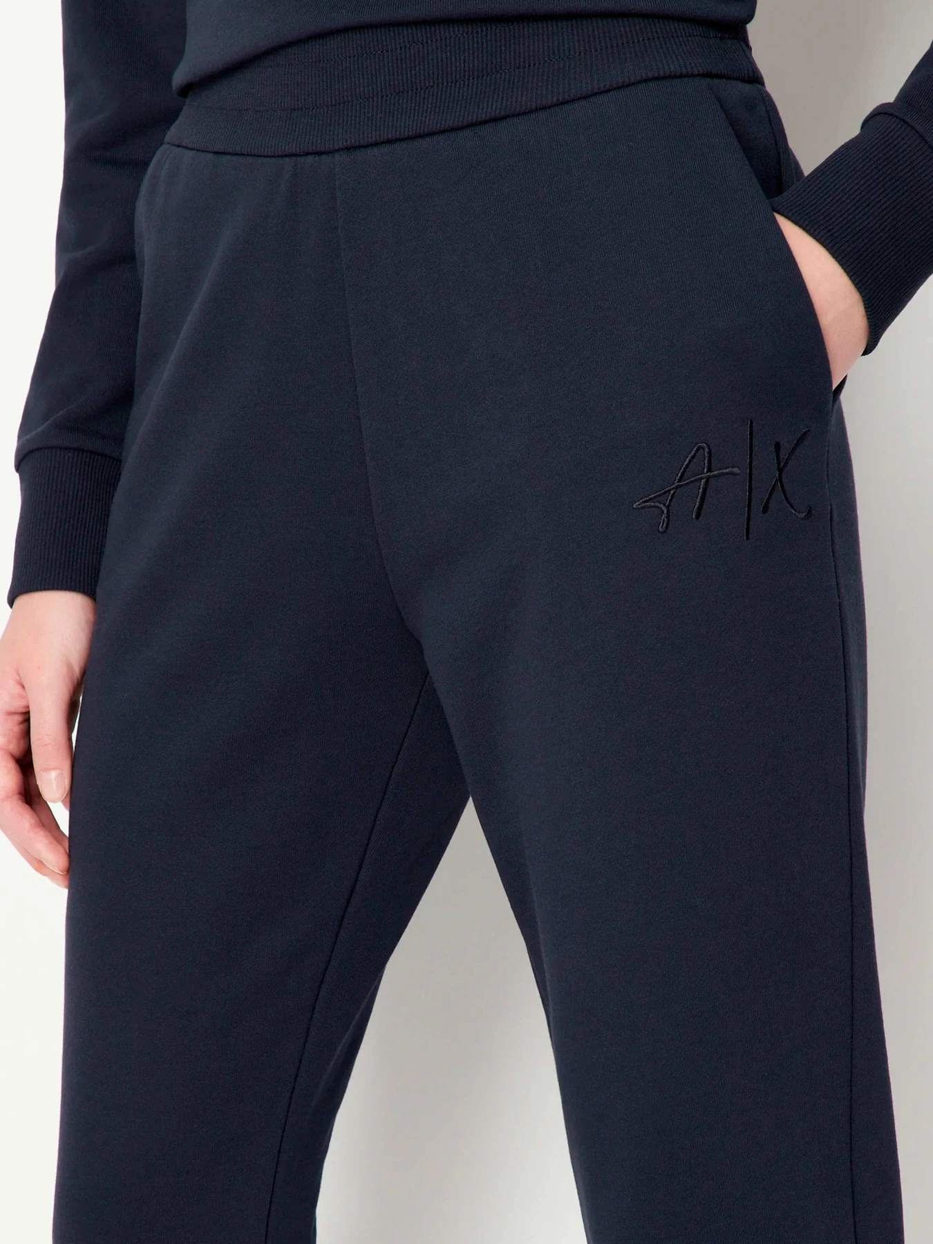 Брюки Armani Exchange модель 3RYP85-YJ3NZ-15CO Брюки Armani Exchange модель 3RYP85-YJ3NZ-15CO Фото