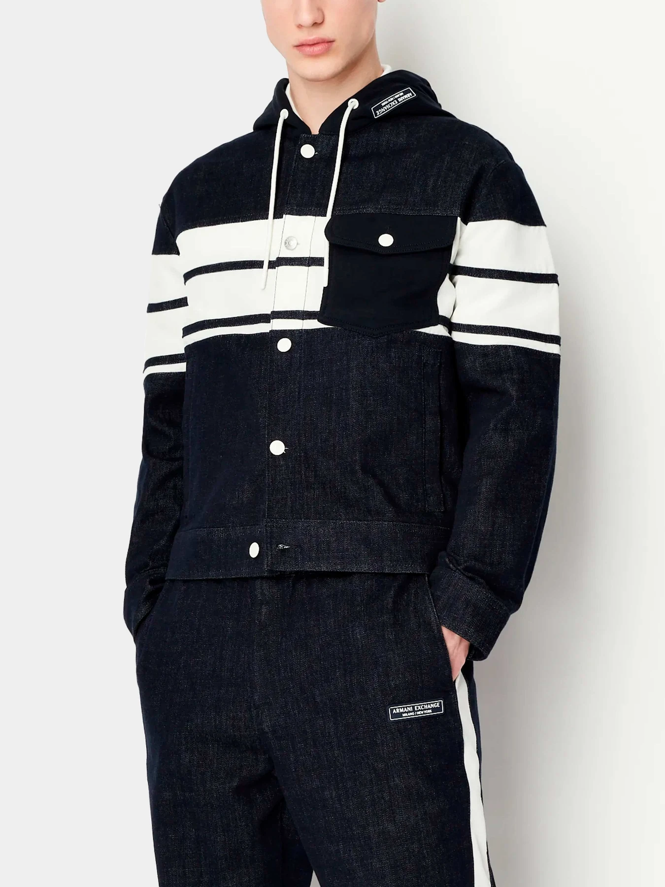 Куртки и дубленки Armani Exchange модель 3RZBD8-Z1WZZ-05GR Куртки и дубленки Armani Exchange модель 3RZBD8-Z1WZZ-05GR Фото