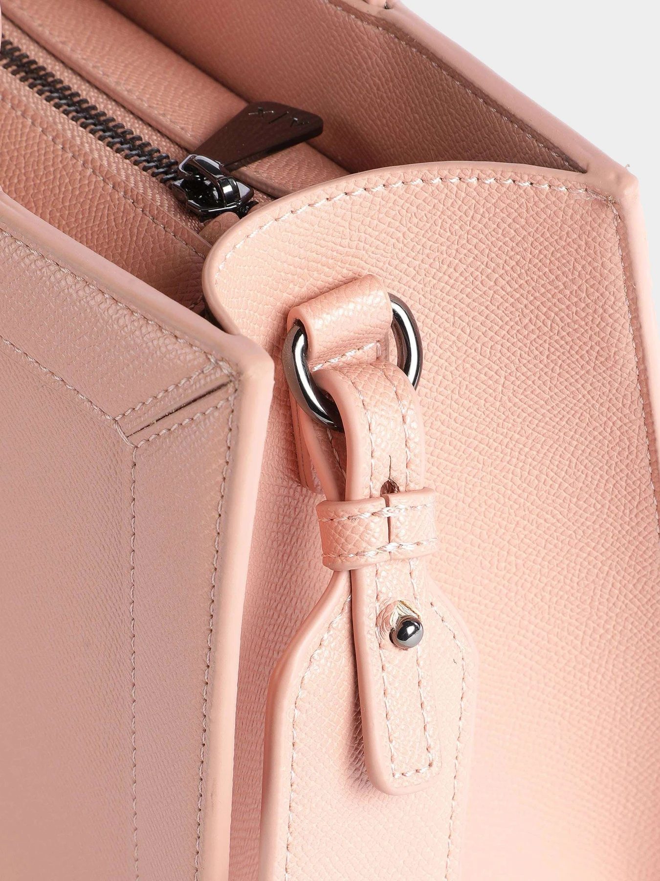 Сумки Armani Exchange модель 942929-CC789-10550 Фото