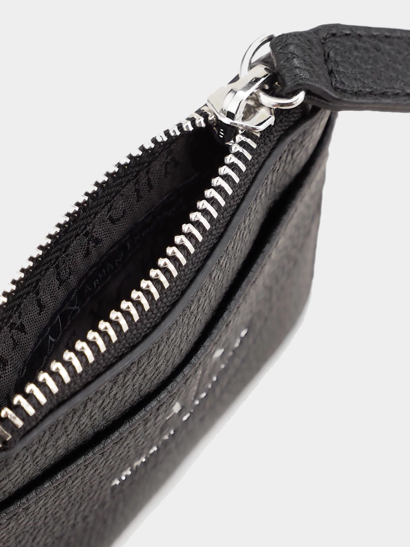 Кошельки Armani Exchange модель 948539-CC783-00020 Кошельки Armani Exchange модель 948539-CC783-00020 Фото