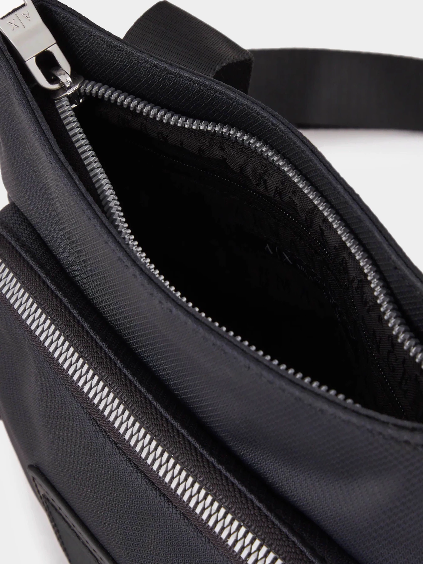Сумки Armani Exchange модель 952521-3R839-00020 Фото
