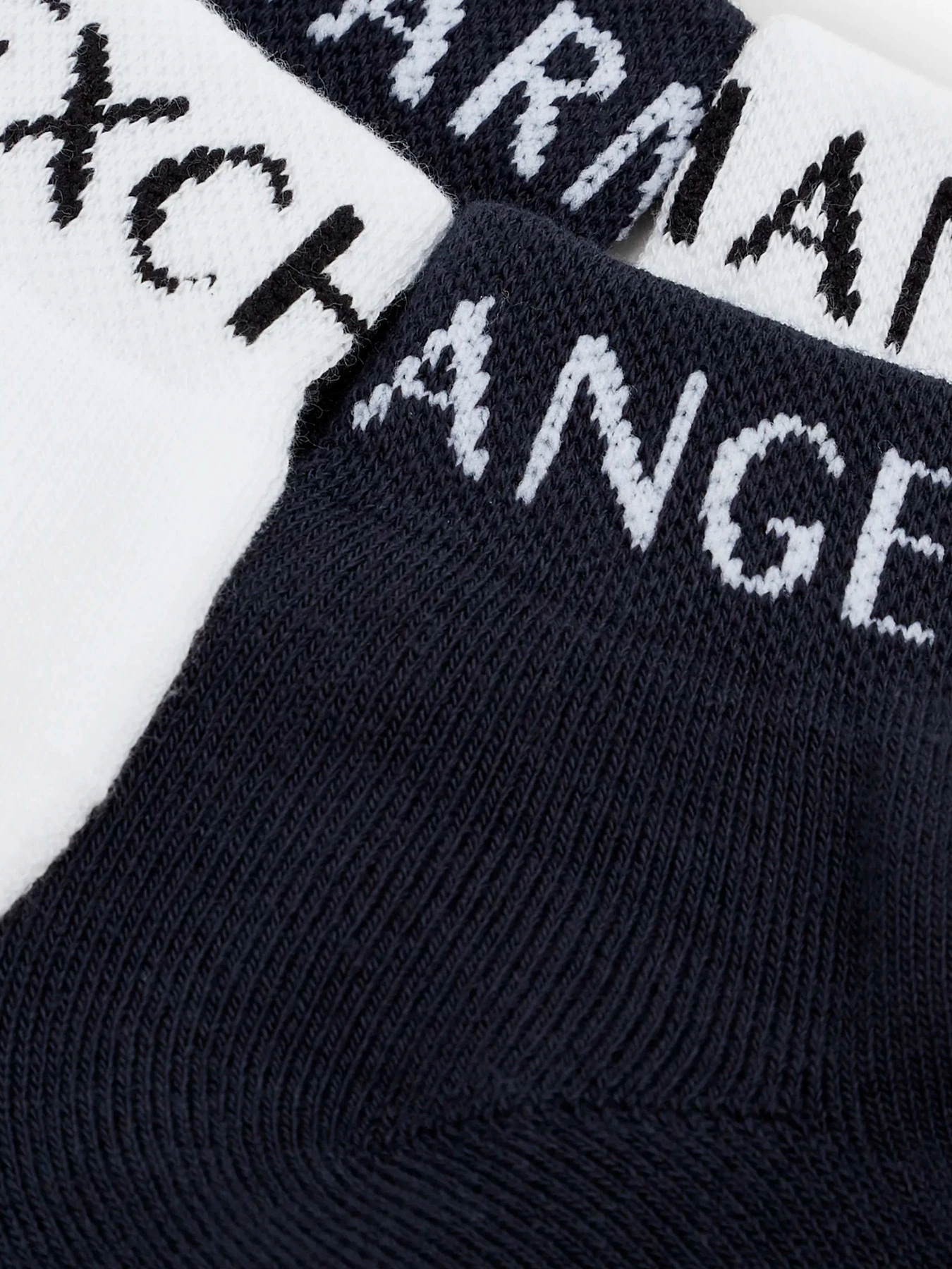 Носки и гольфы Armani Exchange модель 956013-CC406-01538 Носки и гольфы Armani Exchange модель 956013-CC406-01538 Фото