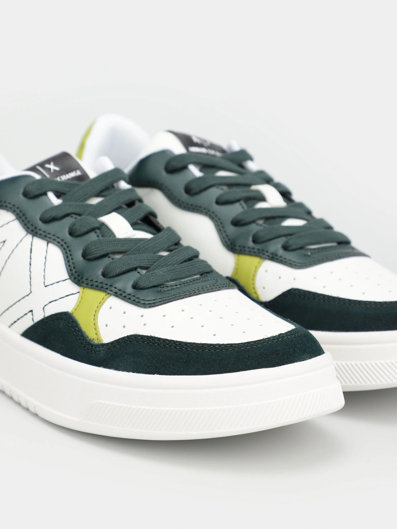 Кроссовки Armani Exchange модель XUX148-XV601-S537 Кроссовки Armani Exchange модель XUX148-XV601-S537 Фото