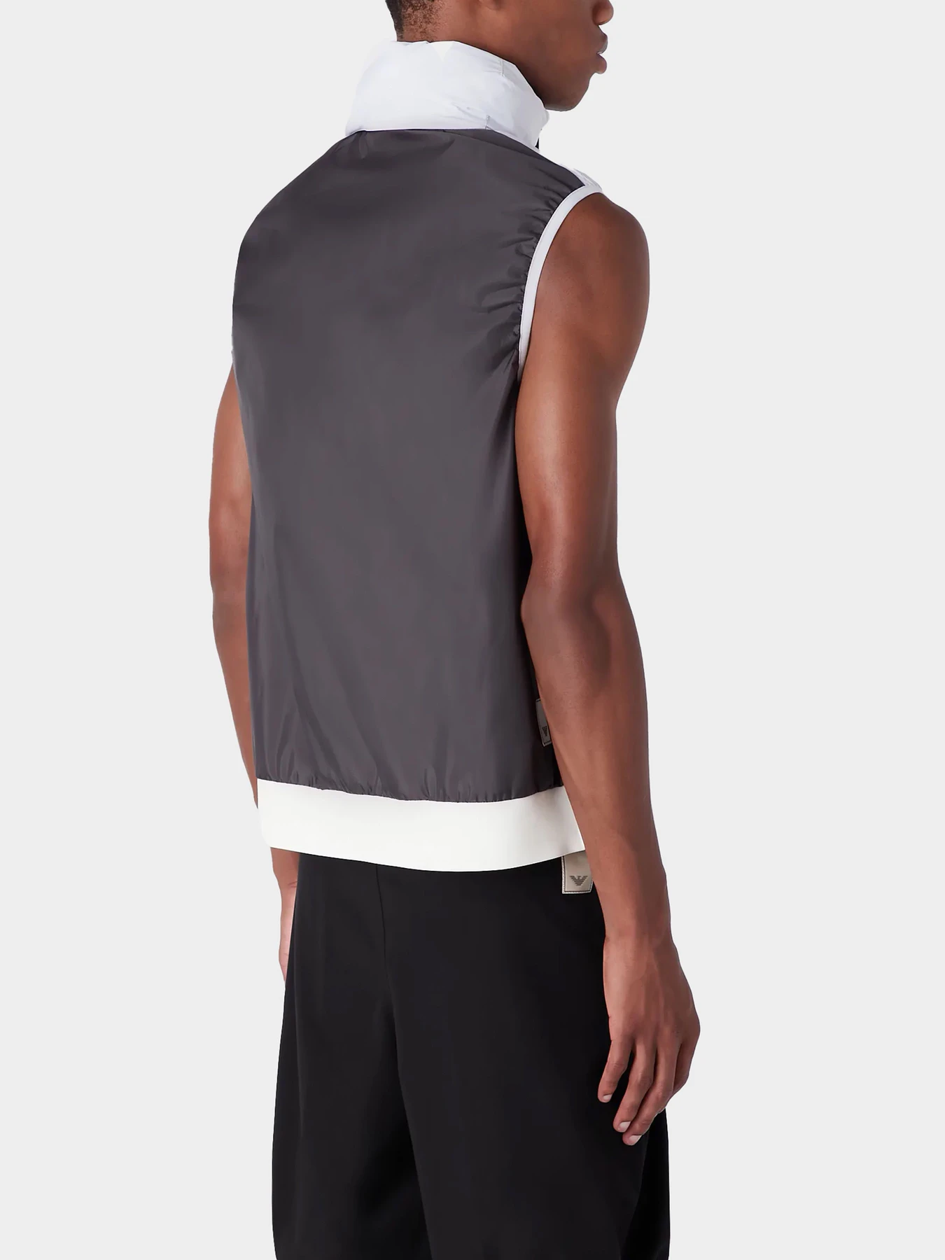 Куртки и дубленки Emporio Armani модель 3R1BT2-1NSXZ-0101 Куртки и дубленки Emporio Armani модель 3R1BT2-1NSXZ-0101 Фото