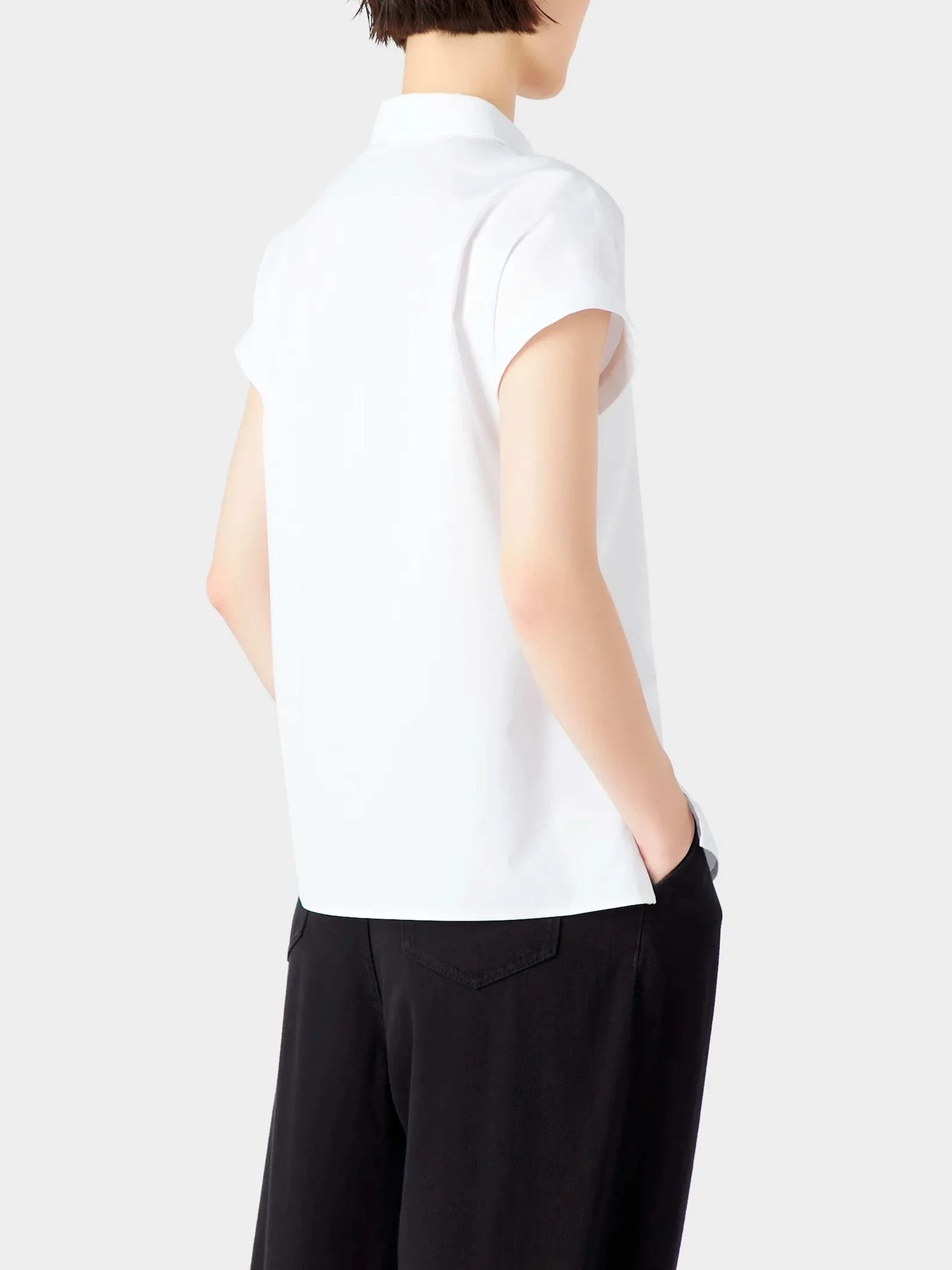 Рубашки Emporio Armani модель 3R2C66-2NN6Z-0100 Рубашки Emporio Armani модель 3R2C66-2NN6Z-0100 Фото