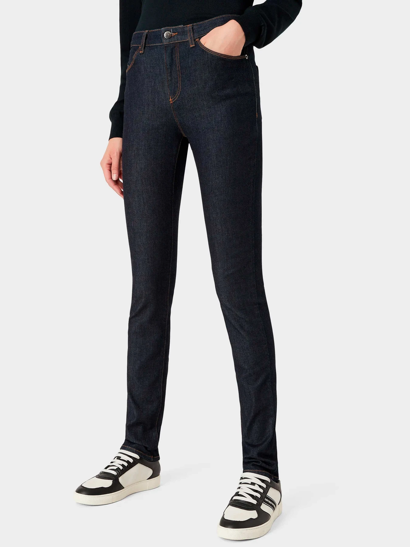 Джинсы Emporio Armani модель 8N2J18-2DG5Z-0941 Джинсы Emporio Armani модель 8N2J18-2DG5Z-0941 Фото