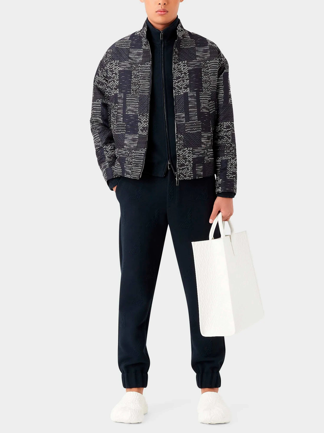 Куртки и дубленки Emporio Armani модель D41R29-D1008-922 Фото