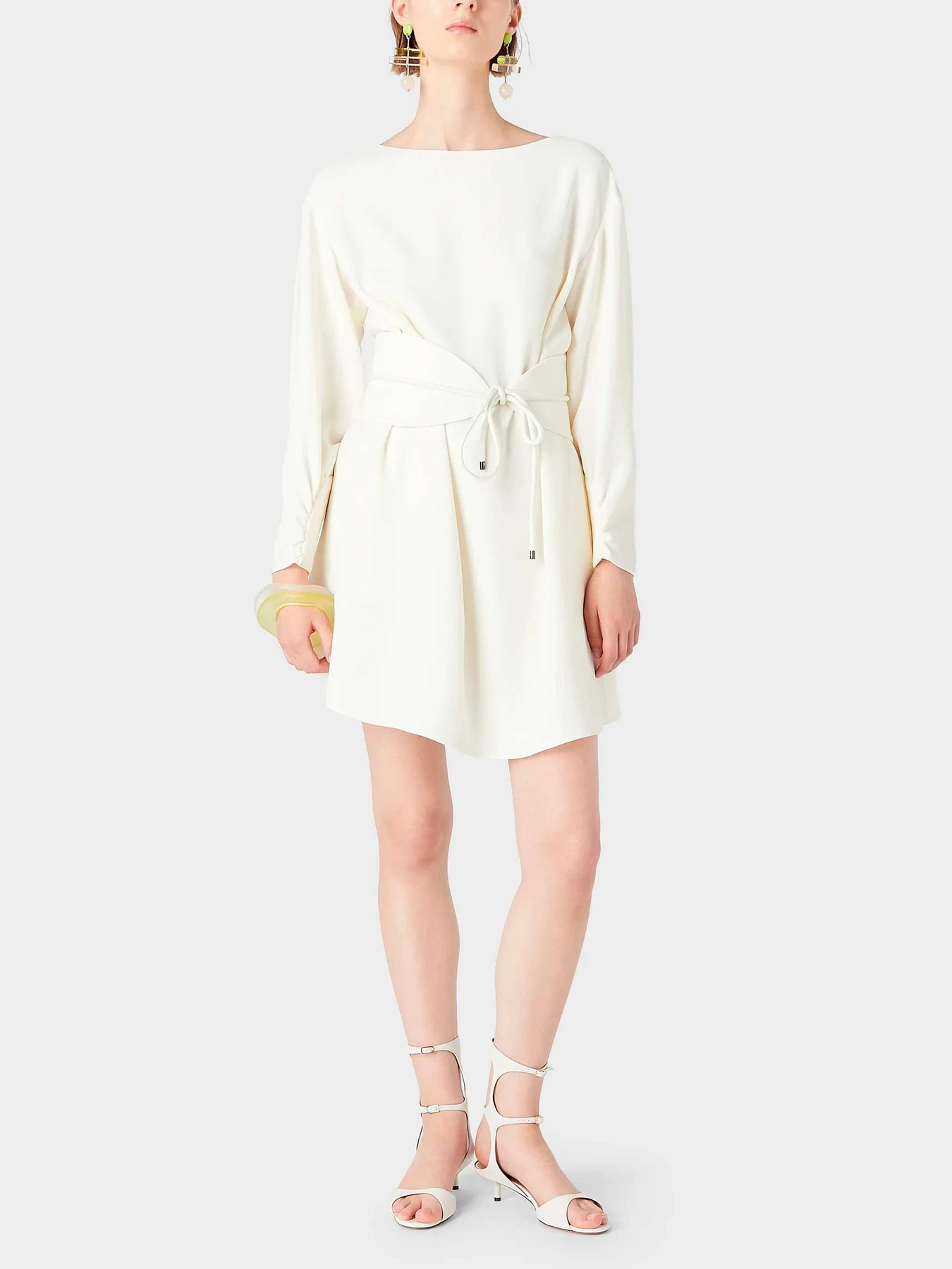 Платья Emporio Armani модель D4NA1H-2NWAZ-0101 Платья Emporio Armani модель D4NA1H-2NWAZ-0101 Фото
