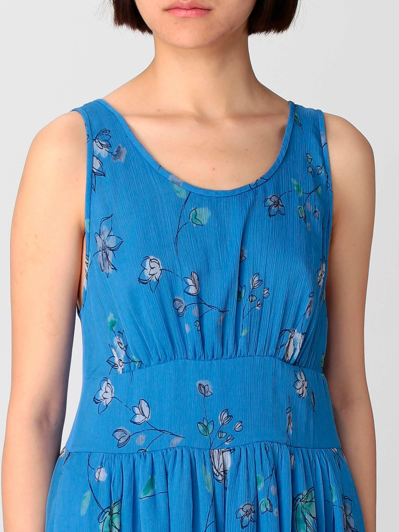 Платья Emporio Armani модель D4NA22-D2504-017 Платья Emporio Armani модель D4NA22-D2504-017 Фото