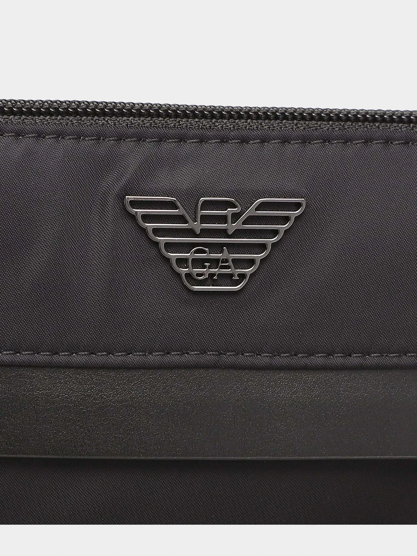 Сумки Emporio Armani модель Y4M185-Y217J-80001 Сумки Emporio Armani модель Y4M185-Y217J-80001 Фото