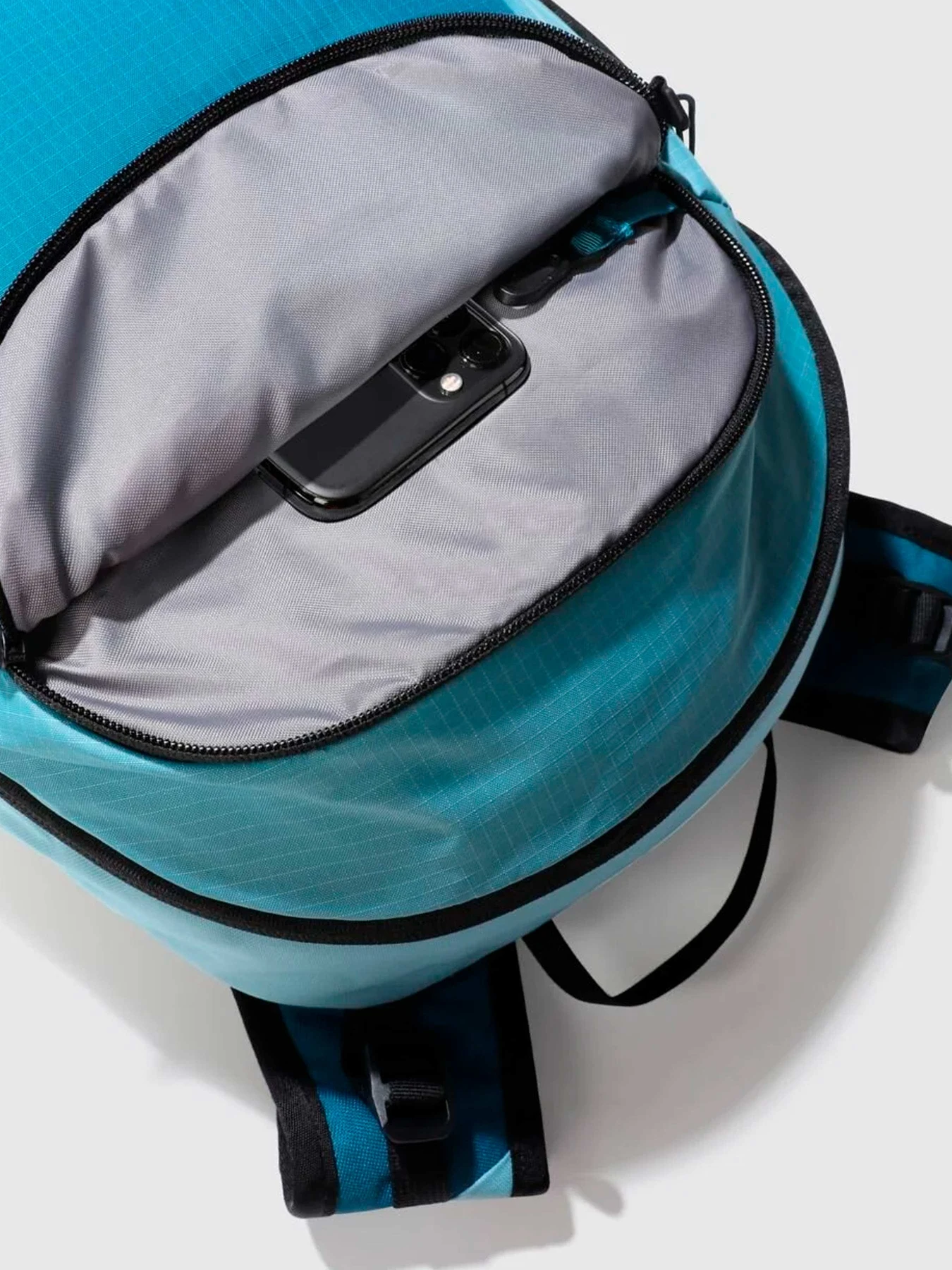 Рюкзаки The North Face модель NF0A52CZSK81 Рюкзаки The North Face модель NF0A52CZSK81 Фото