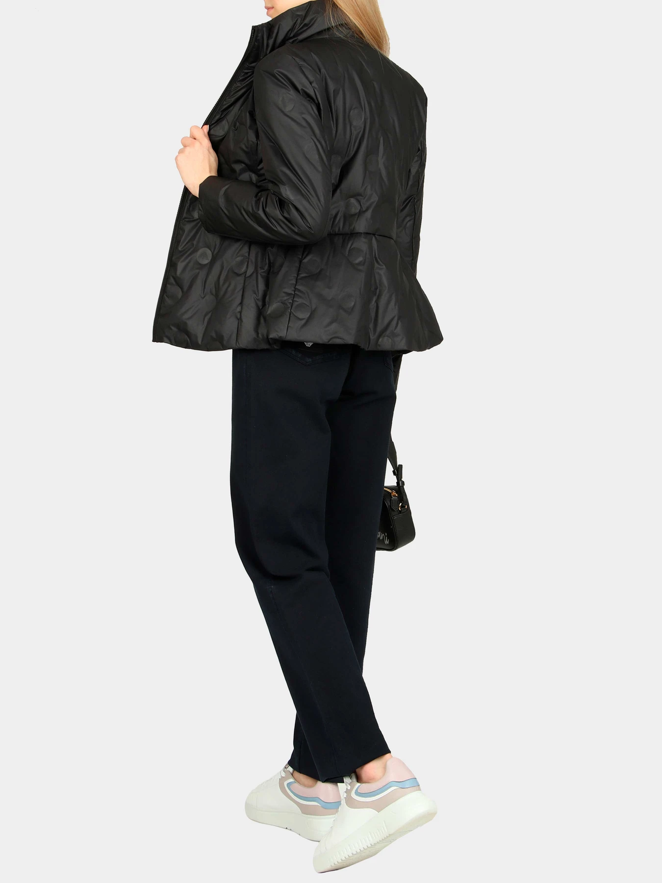 Куртки и дубленки Emporio Armani модель 3R2B61-2NYBZ-0999 Куртки и дубленки Emporio Armani модель 3R2B61-2NYBZ-0999 Фото
