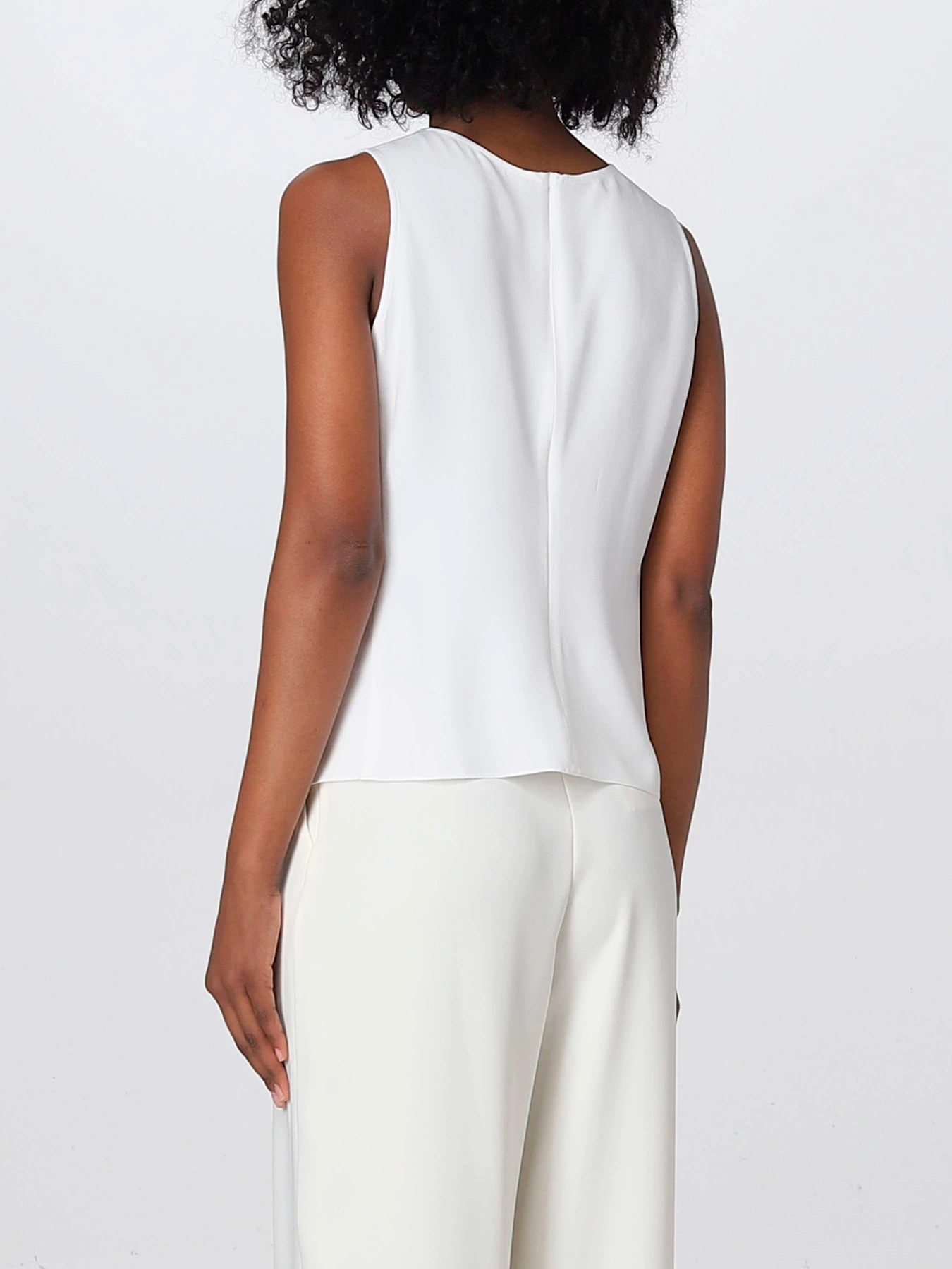 Футболки и поло Emporio Armani модель 0NK3BT-02003-101 Футболки и поло Emporio Armani модель 0NK3BT-02003-101 Фото