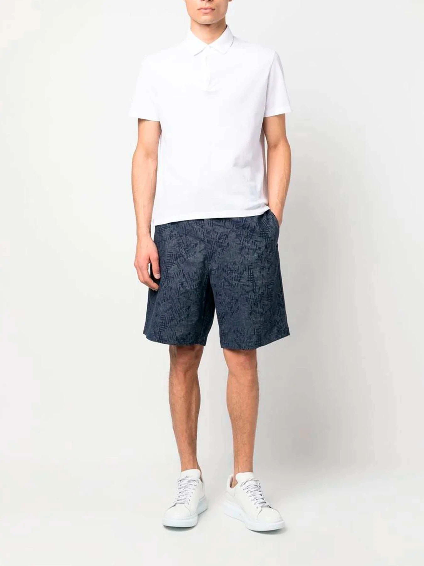 Шорты Emporio Armani модель 3R1P6W-1NV4Z-0920 Шорты Emporio Armani модель 3R1P6W-1NV4Z-0920 Фото
