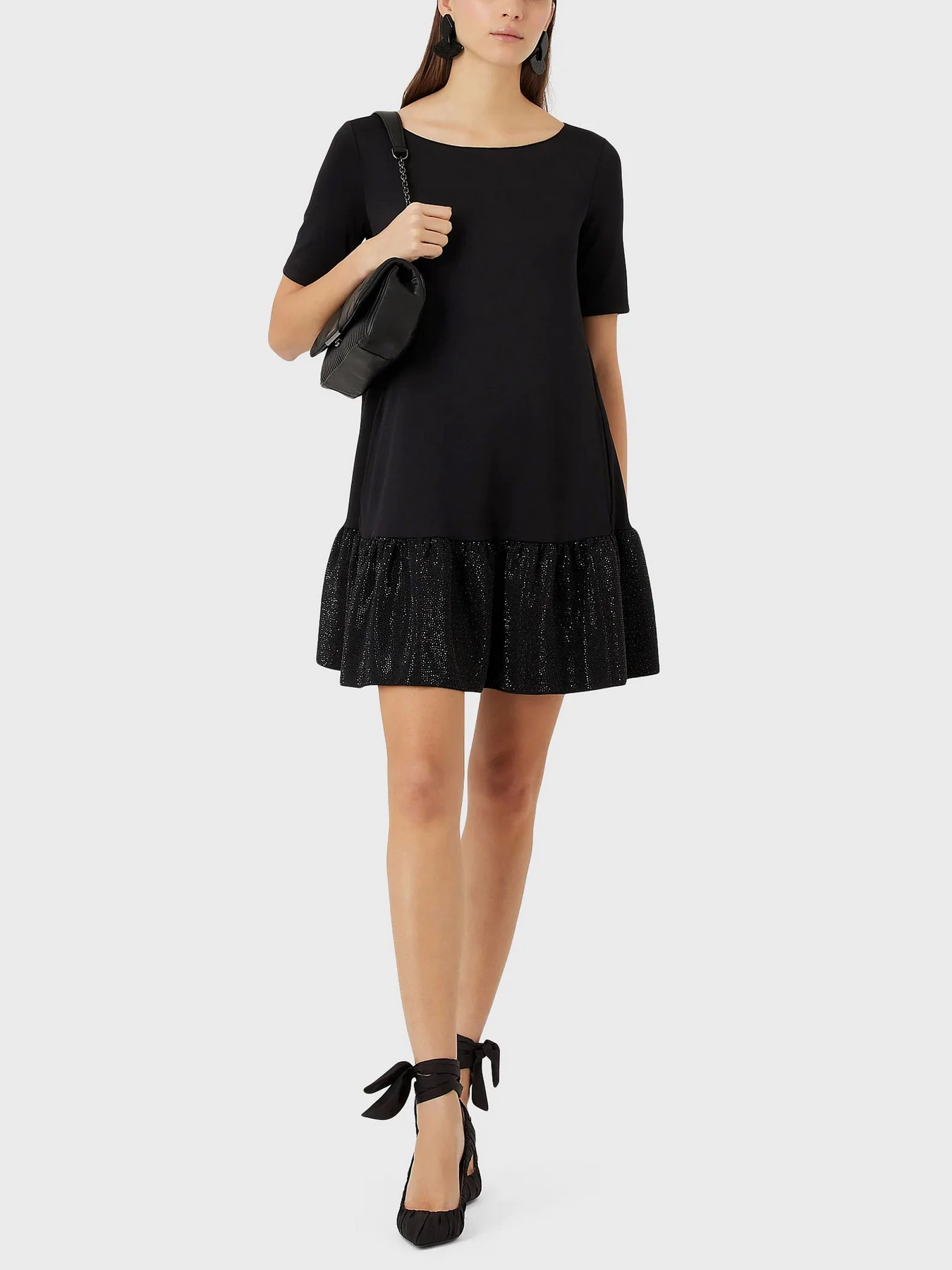 Платья Emporio Armani модель 3R2A7H-2JVLZ-0999 Платья Emporio Armani модель 3R2A7H-2JVLZ-0999 Фото