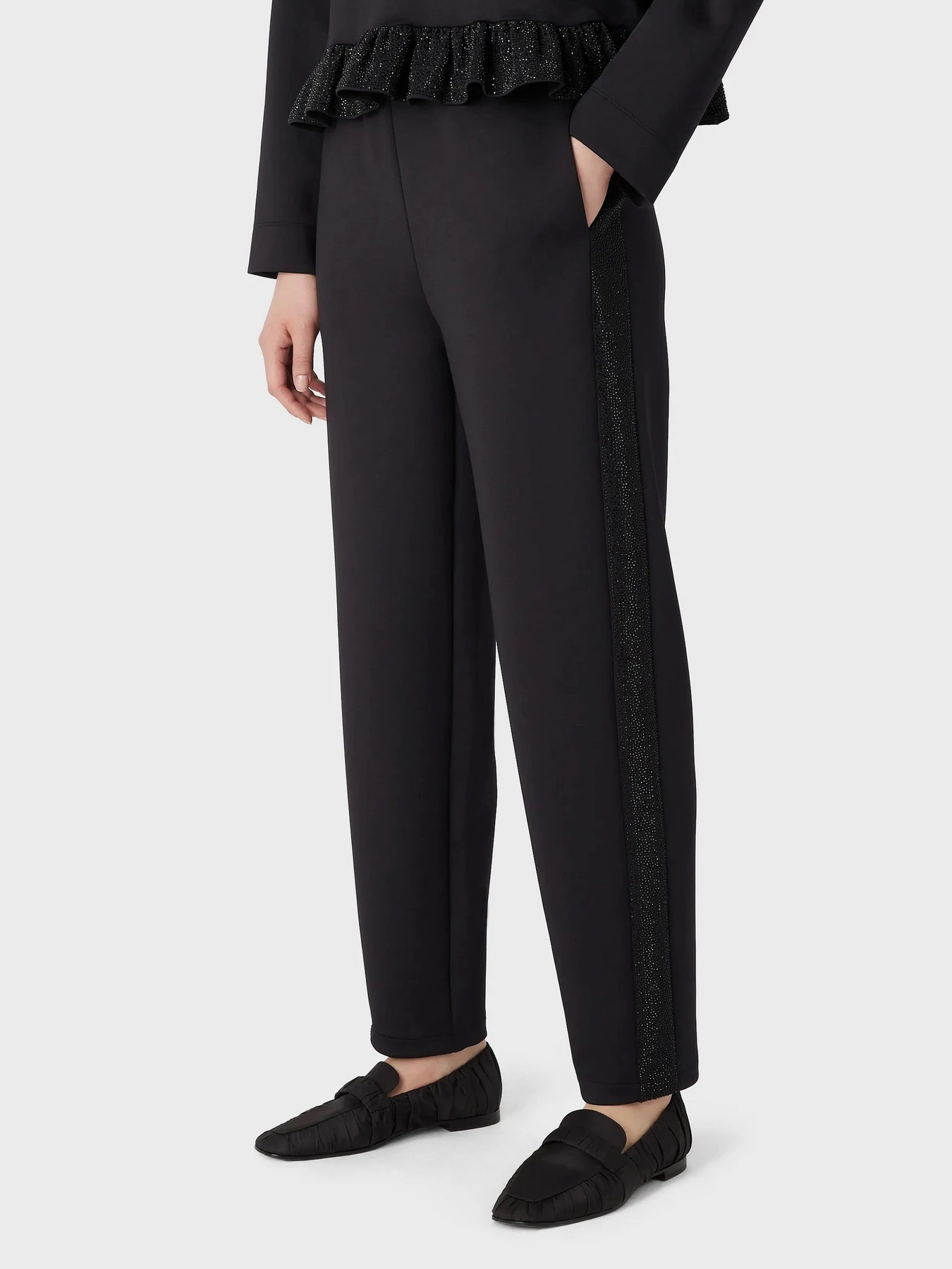 Брюки Emporio Armani модель 3R2P7H-2JVLZ-0999 Брюки Emporio Armani модель 3R2P7H-2JVLZ-0999 Фото