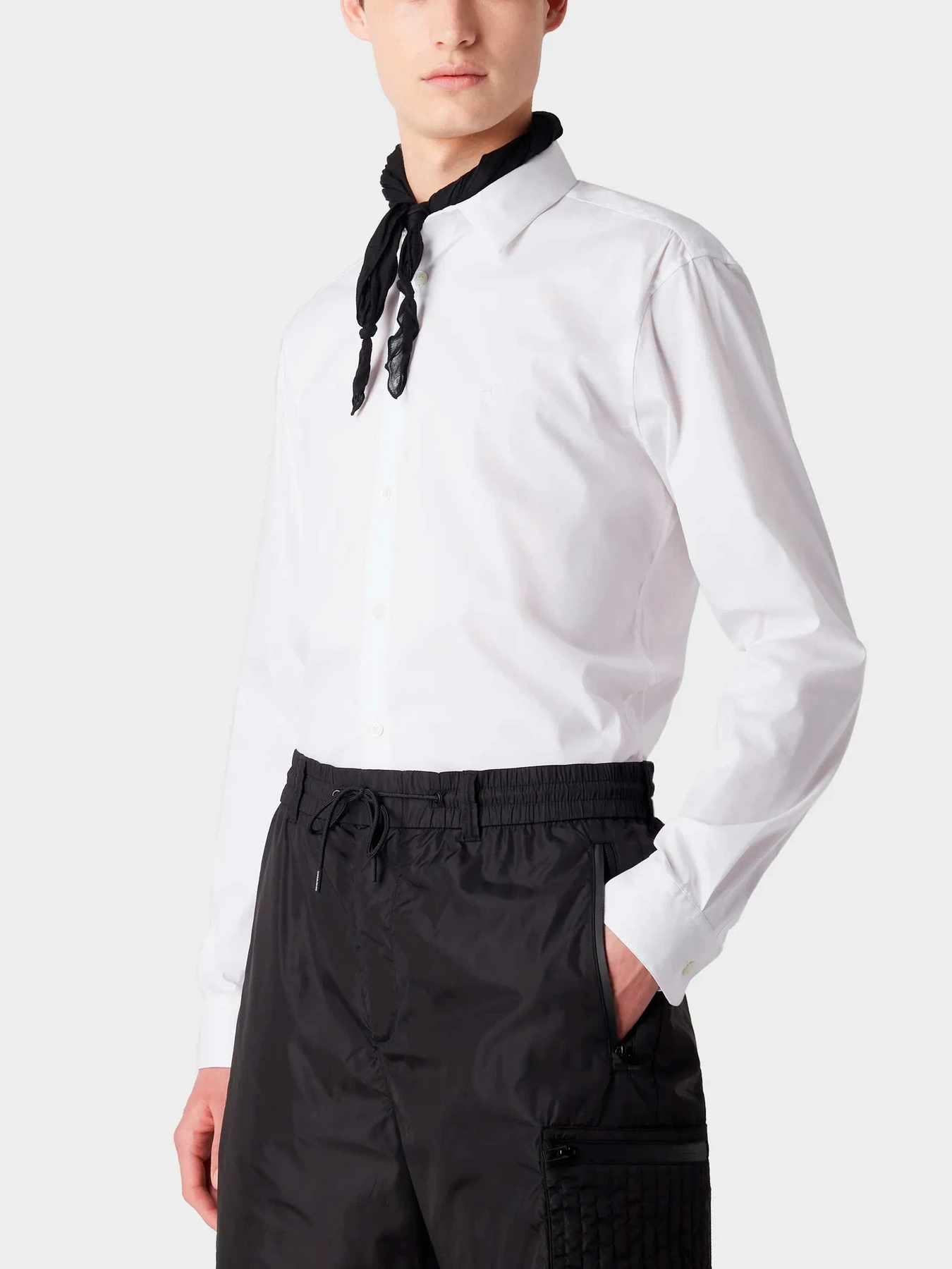 Рубашки Emporio Armani модель 8N1C09-1NI9Z-0100 Рубашки Emporio Armani модель 8N1C09-1NI9Z-0100 Фото