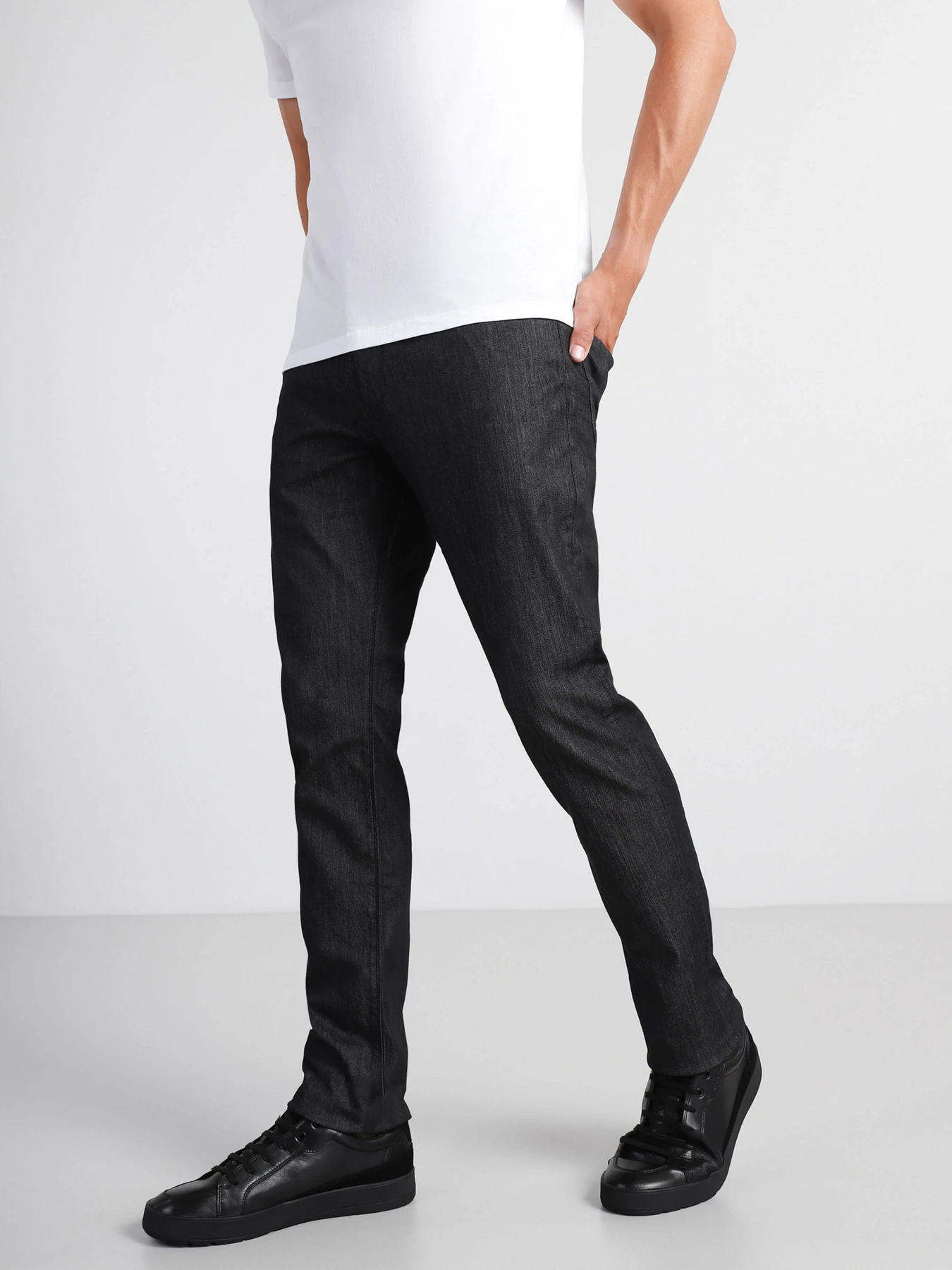 Джинсы Emporio Armani модель 8N1J06-1D85Z-0005 Джинсы Emporio Armani модель 8N1J06-1D85Z-0005 Фото