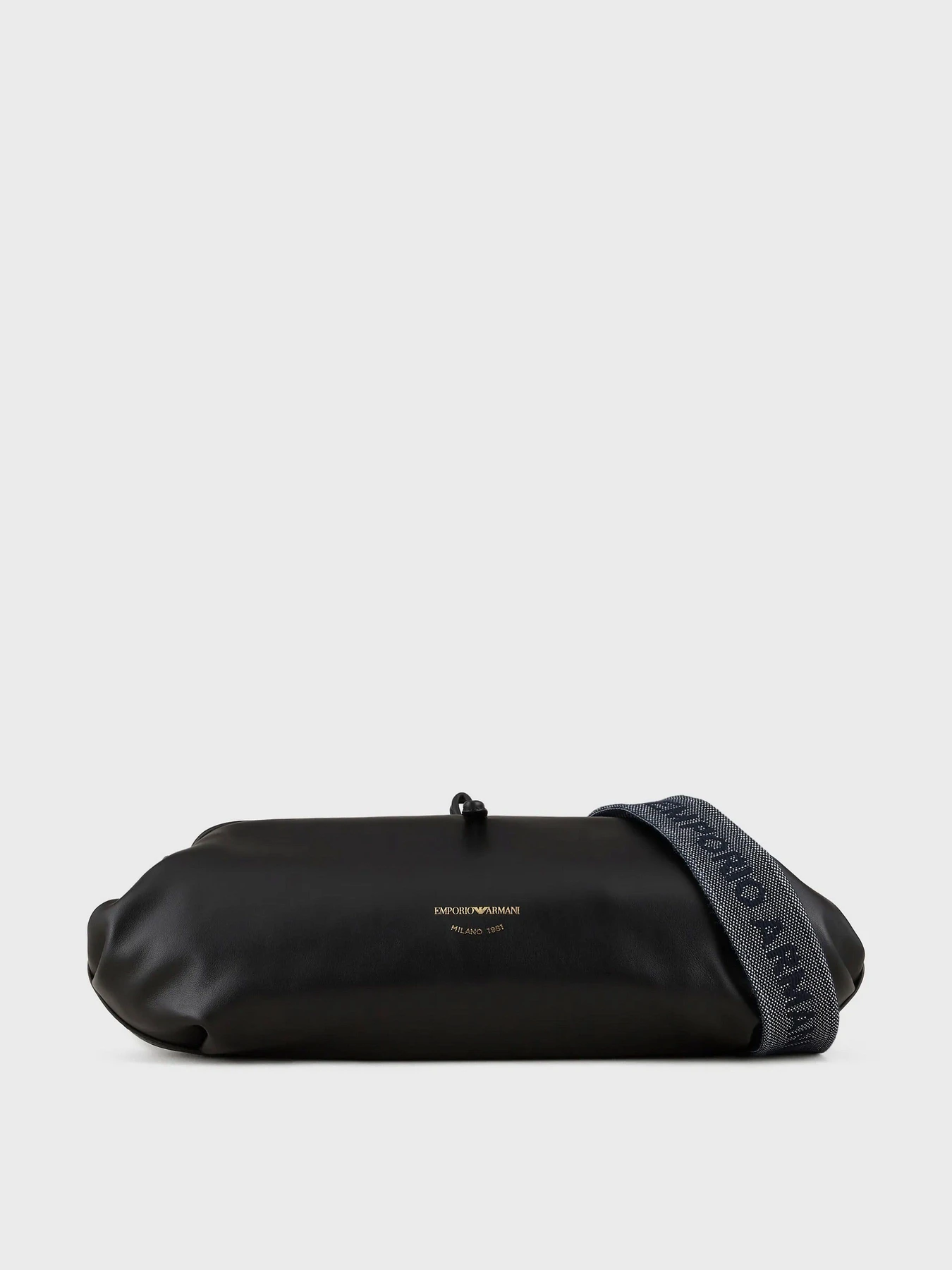 Сумки Emporio Armani модель Y3B196-YRY7X-80001 Сумки Emporio Armani модель Y3B196-YRY7X-80001 Фото