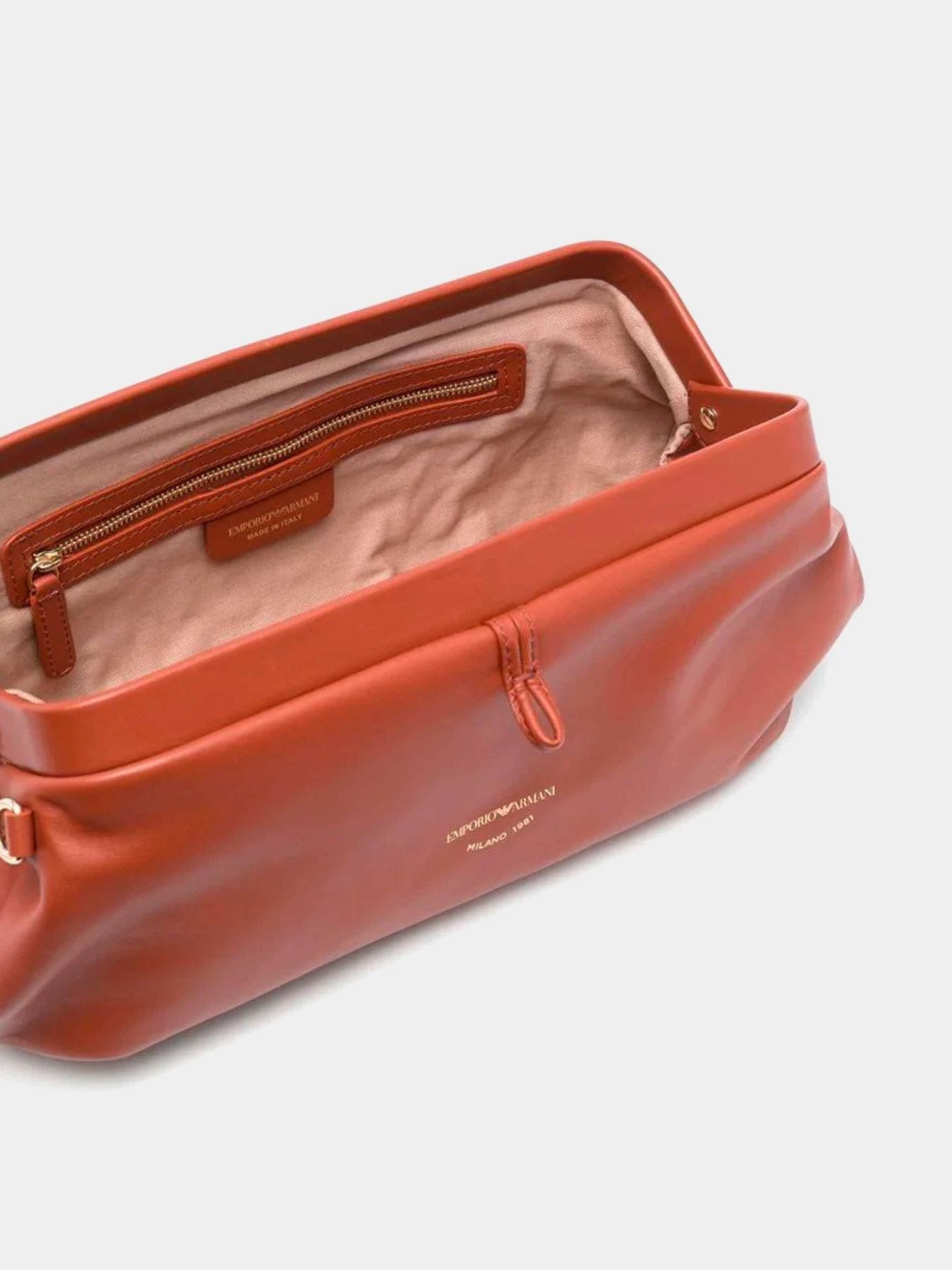Сумки Emporio Armani модель Y3B196-YRY7X-80038 Сумки Emporio Armani модель Y3B196-YRY7X-80038 Фото