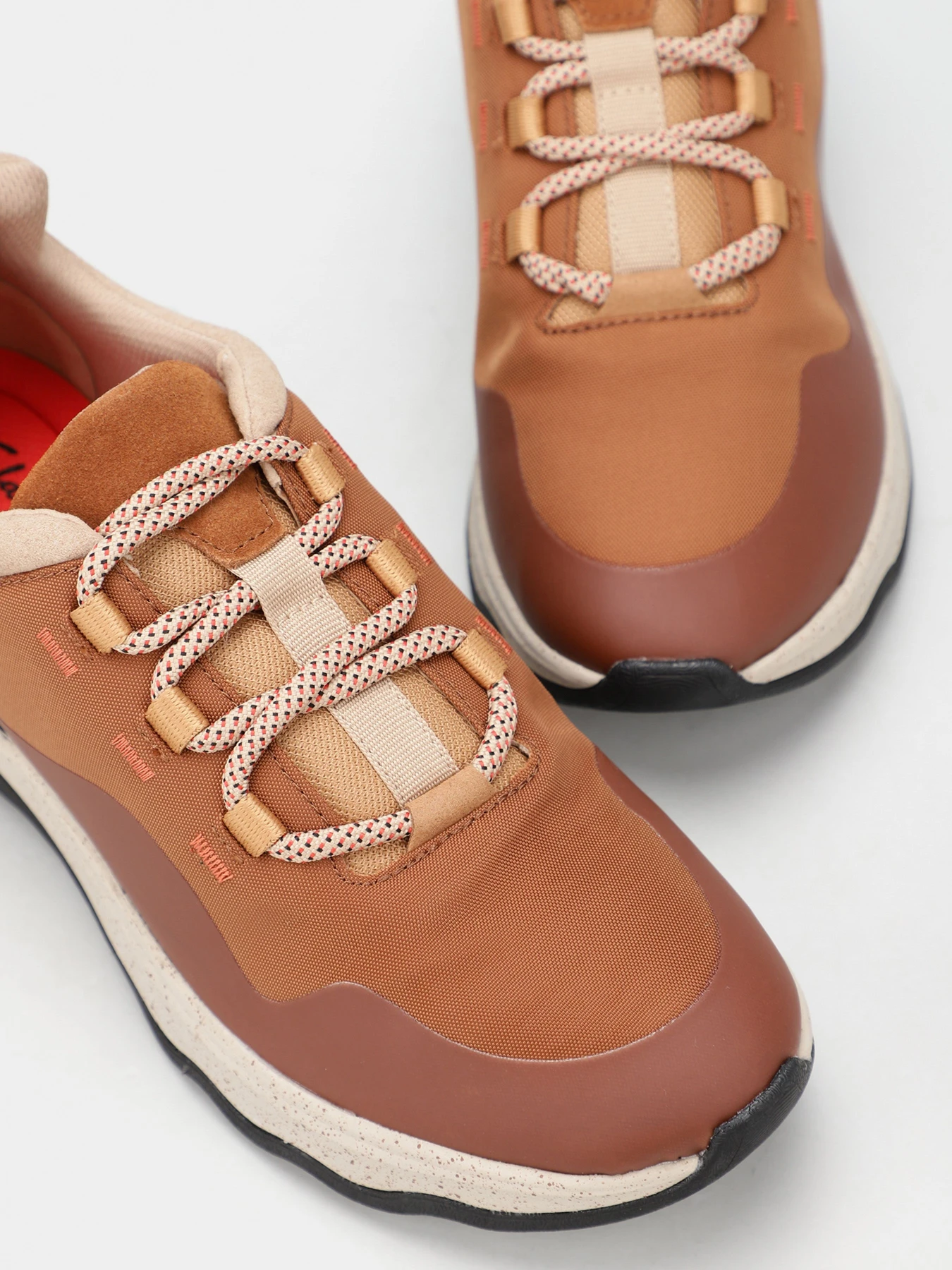 Кроссовки Clarks модель 26168966 Кроссовки Clarks модель 26168966 Фото