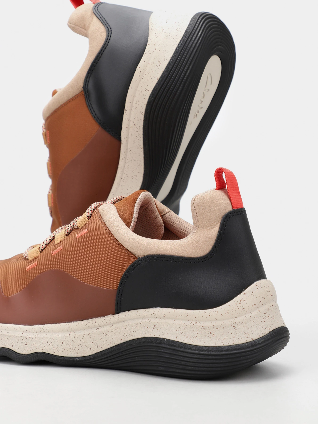 Кроссовки Clarks модель 26168966 Кроссовки Clarks модель 26168966 Фото