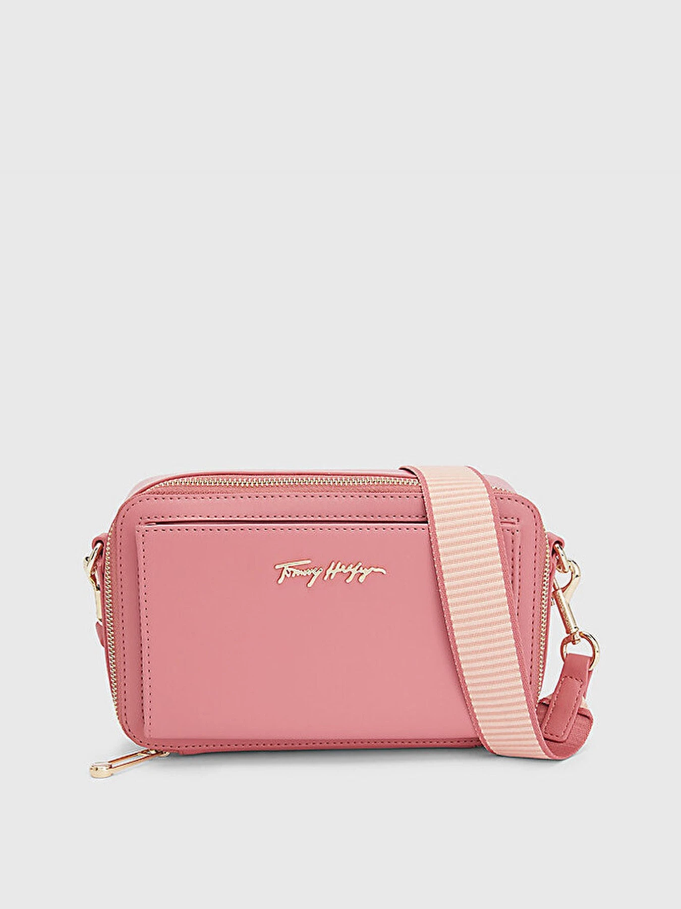 Сумки Tommy Hilfiger модель AW0AW12012-T1A Сумки Tommy Hilfiger модель AW0AW12012-T1A Фото