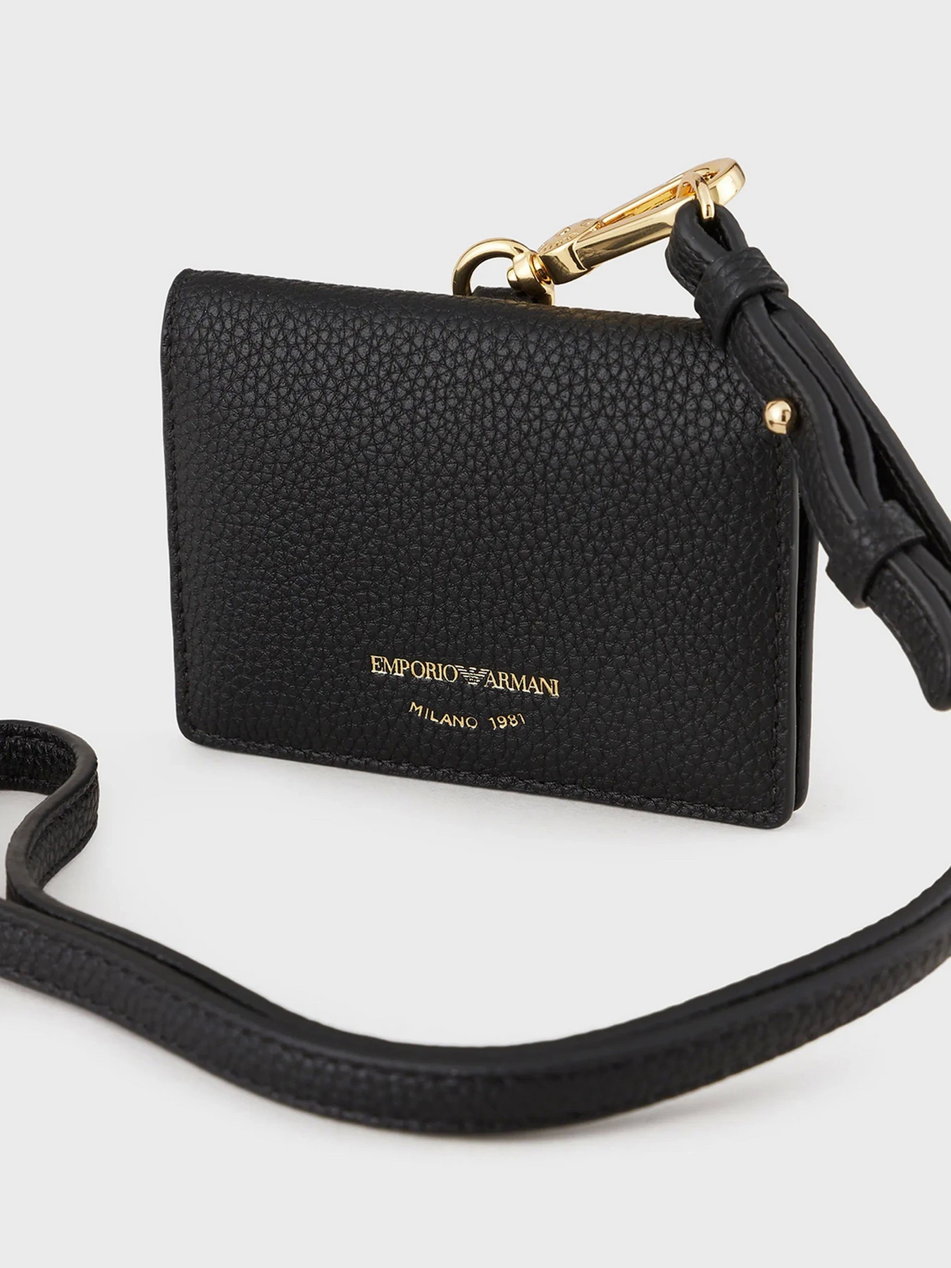 Косметички и холдеры Emporio Armani модель Y3H292-YFW9B-80001 Фото