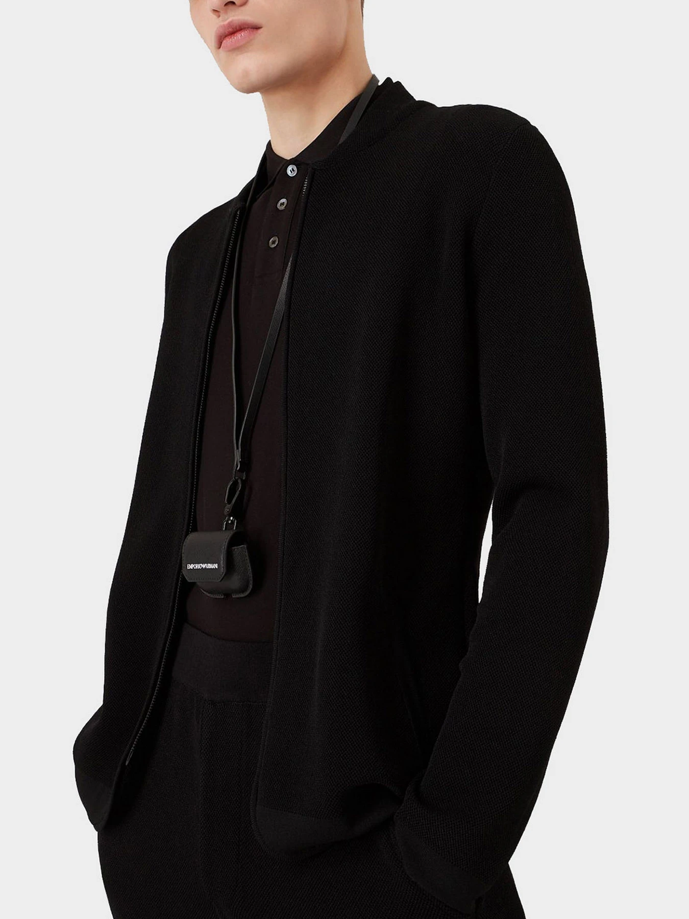 Аксессуары для смартфонов Emporio Armani модель Y4R354-Y020V-81072 Аксессуары для смартфонов Emporio Armani модель Y4R354-Y020V-81072 Фото