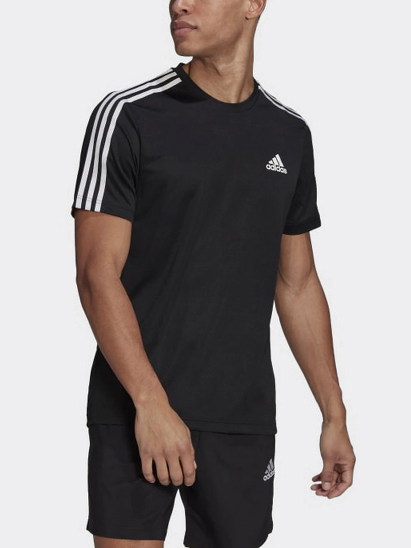 Футболки и поло Adidas модель GM2105 Футболки и поло Adidas модель GM2105 Фото