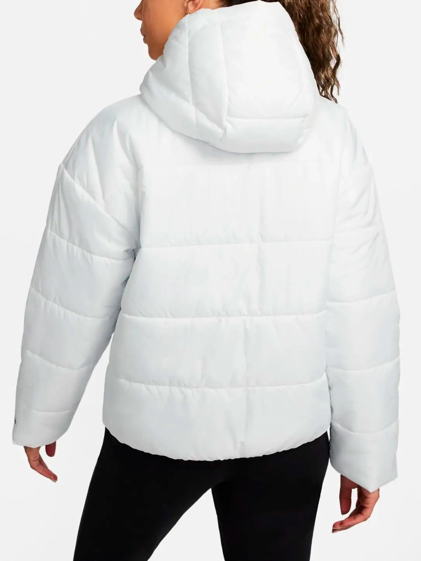 Куртки и дубленки NIKE модель DX1797-121 Куртки и дубленки NIKE модель DX1797-121 Фото