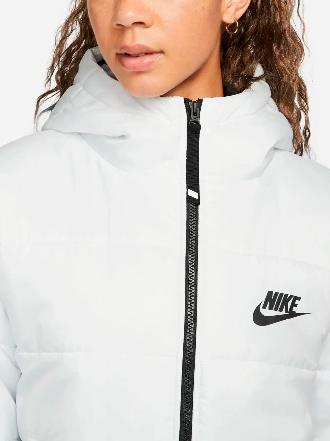 Куртки и дубленки NIKE модель DX1797-121 Куртки и дубленки NIKE модель DX1797-121 Фото